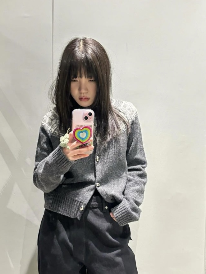 Yunse Women Nordic Cardigan Charcoal 착용 스타일