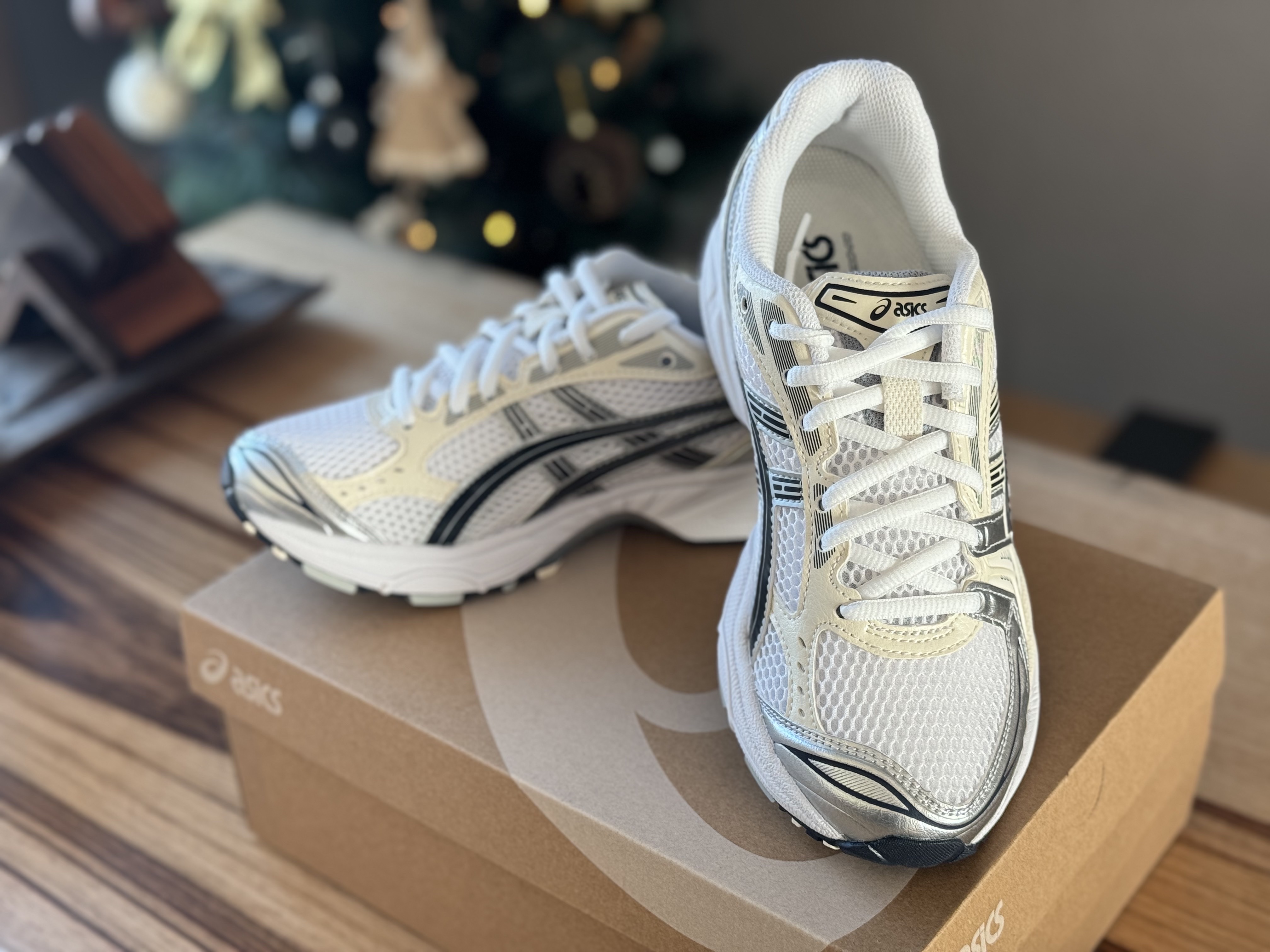 (W) Asics Gel-Kayano 14 White Midnight 착용 스타일 - 1