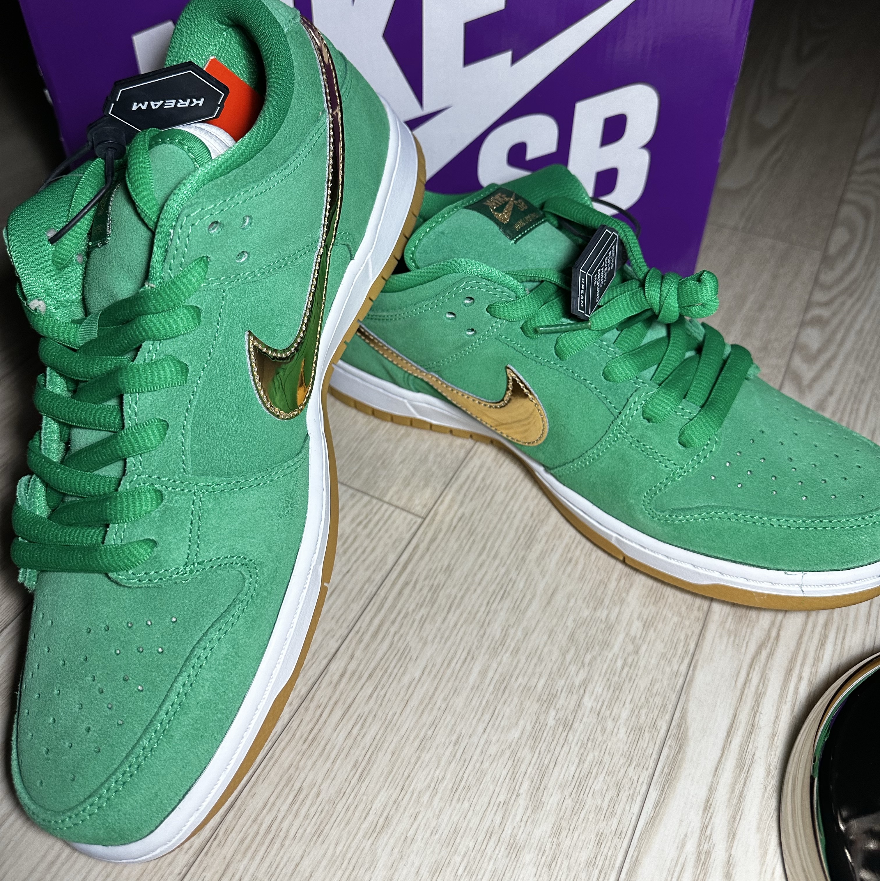 Nike SB Dunk Low Pro Shamrock 착용 스타일