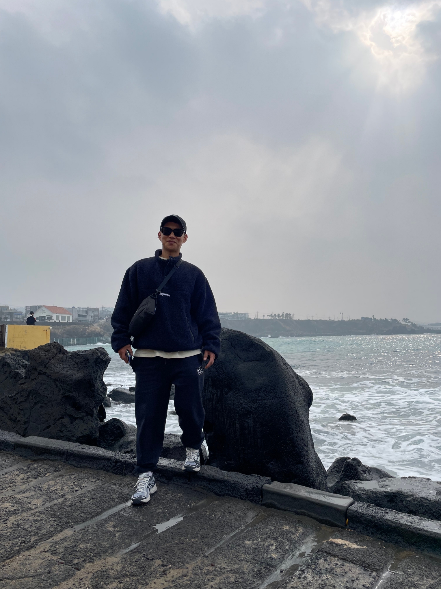 Supreme Polartec Shearling Reversible Pullover Black - 23FW 착용 스타일