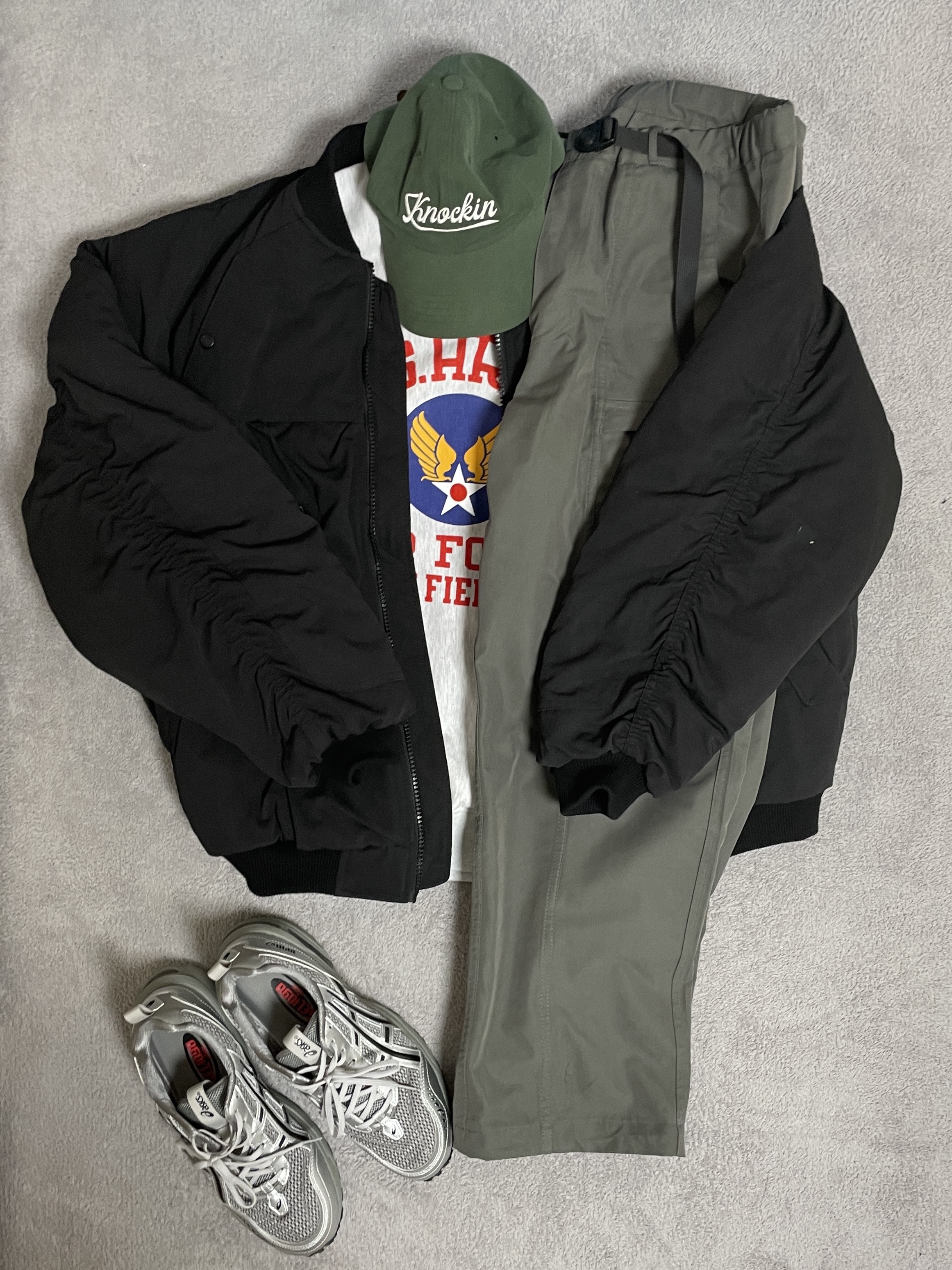 Asics x Freja Wewer Gel-1090 V2 Clay Grey Pure Silver, Undermycar Juggernaut Double Back Zip Steroid Bomber Triple Black - 23SS 착용 스타일 - 5