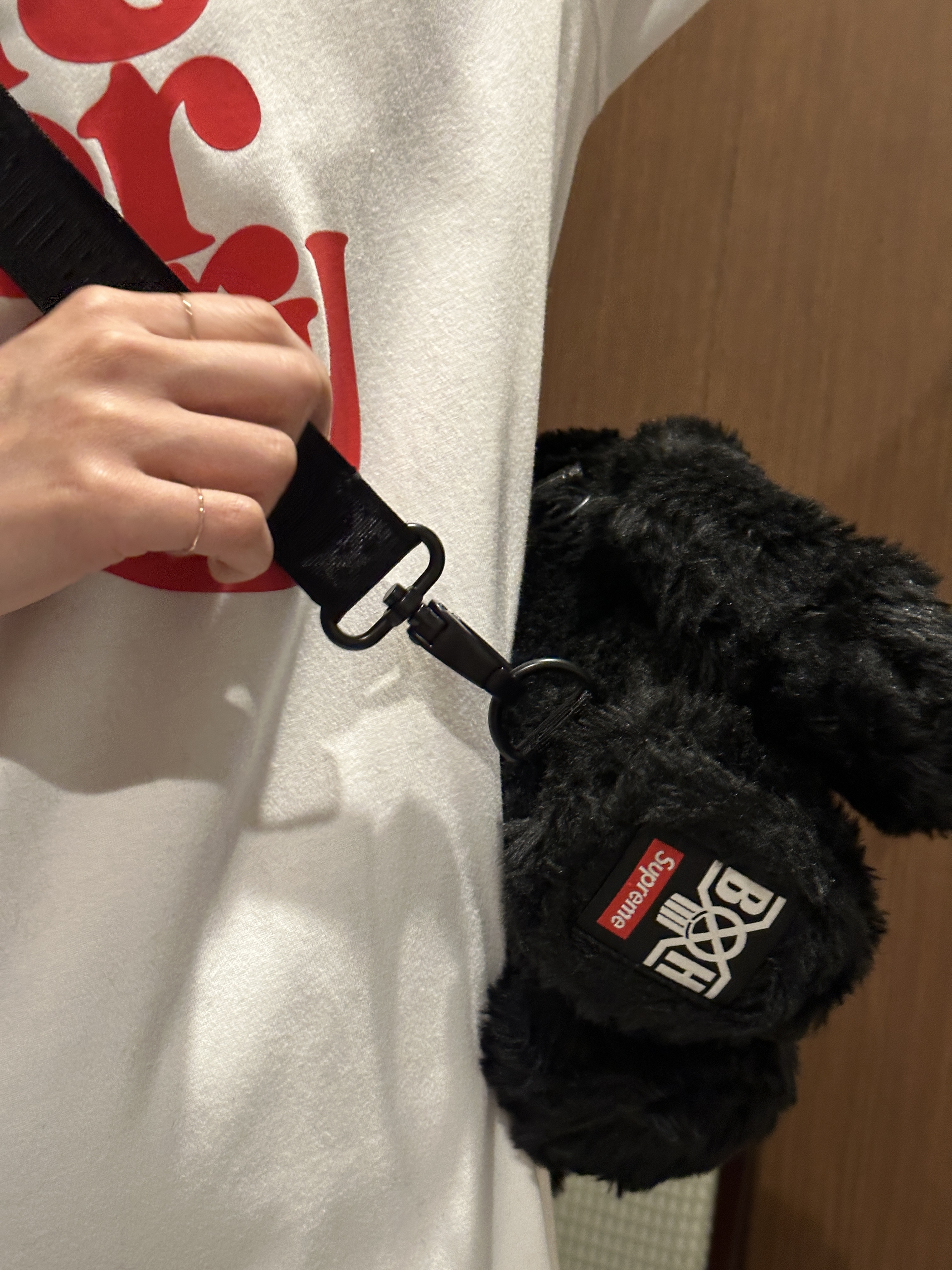 Supreme x Bounty Hunter Backpack Black - 23FW 착용 스타일 - 2