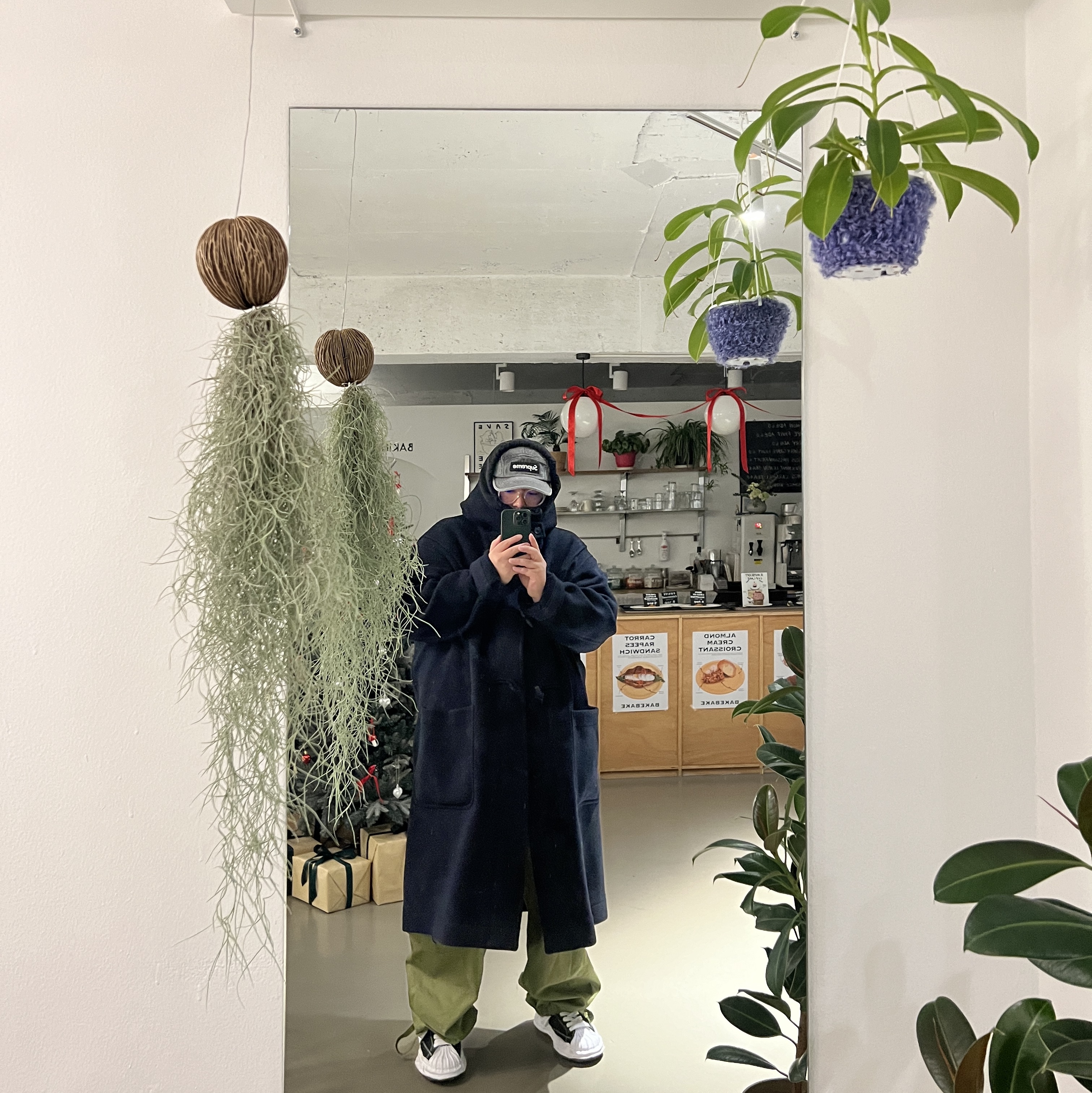 Maison Mihara Yasuhiro Blakey OG Sole Canvas Low-top Sneakers Black White, Supreme Denim Camp Cap Washed Black - 22FW 착용 스타일