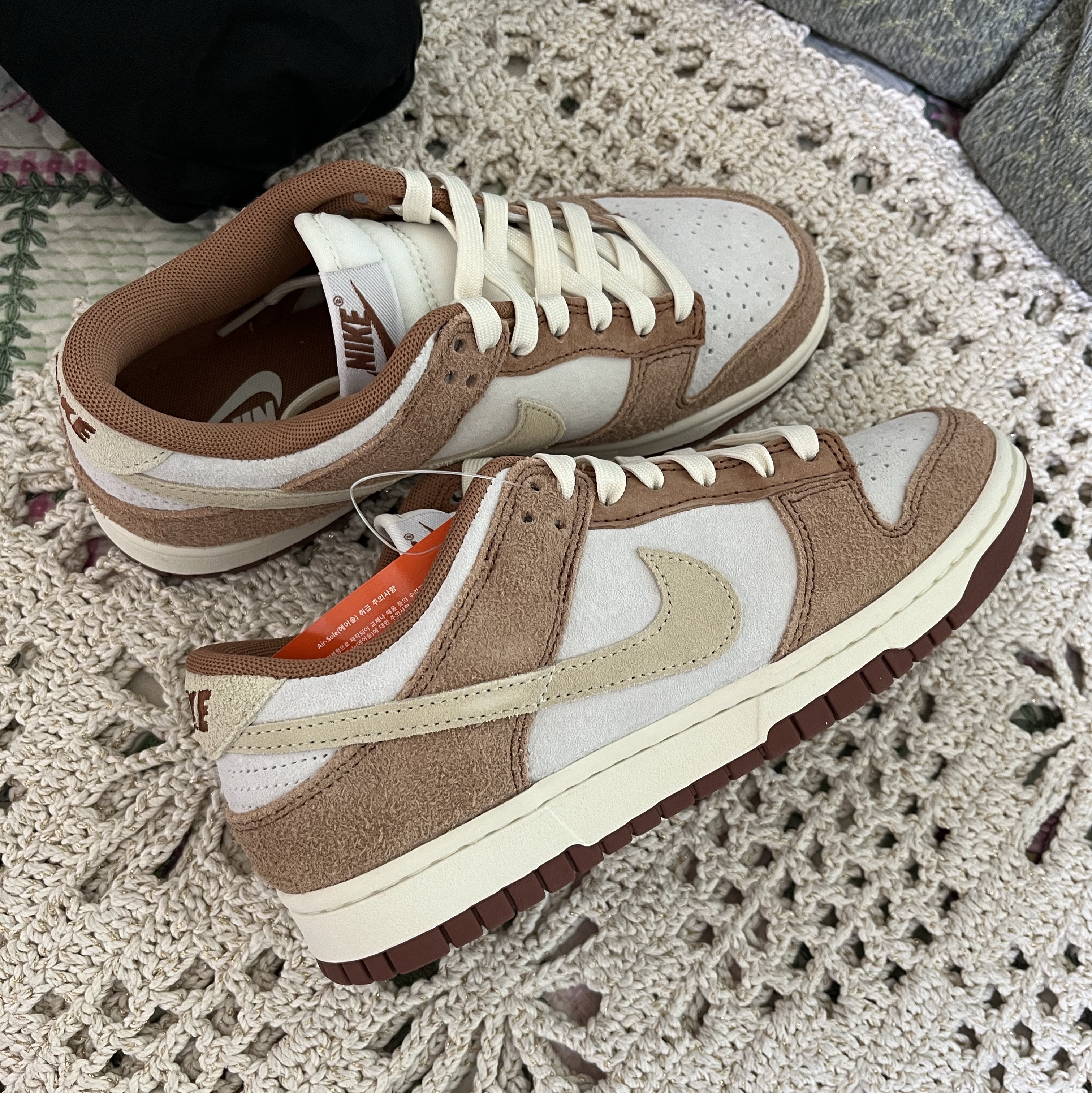 Nike Dunk Low Pro Premium Medium Curry 착용 스타일 - 2