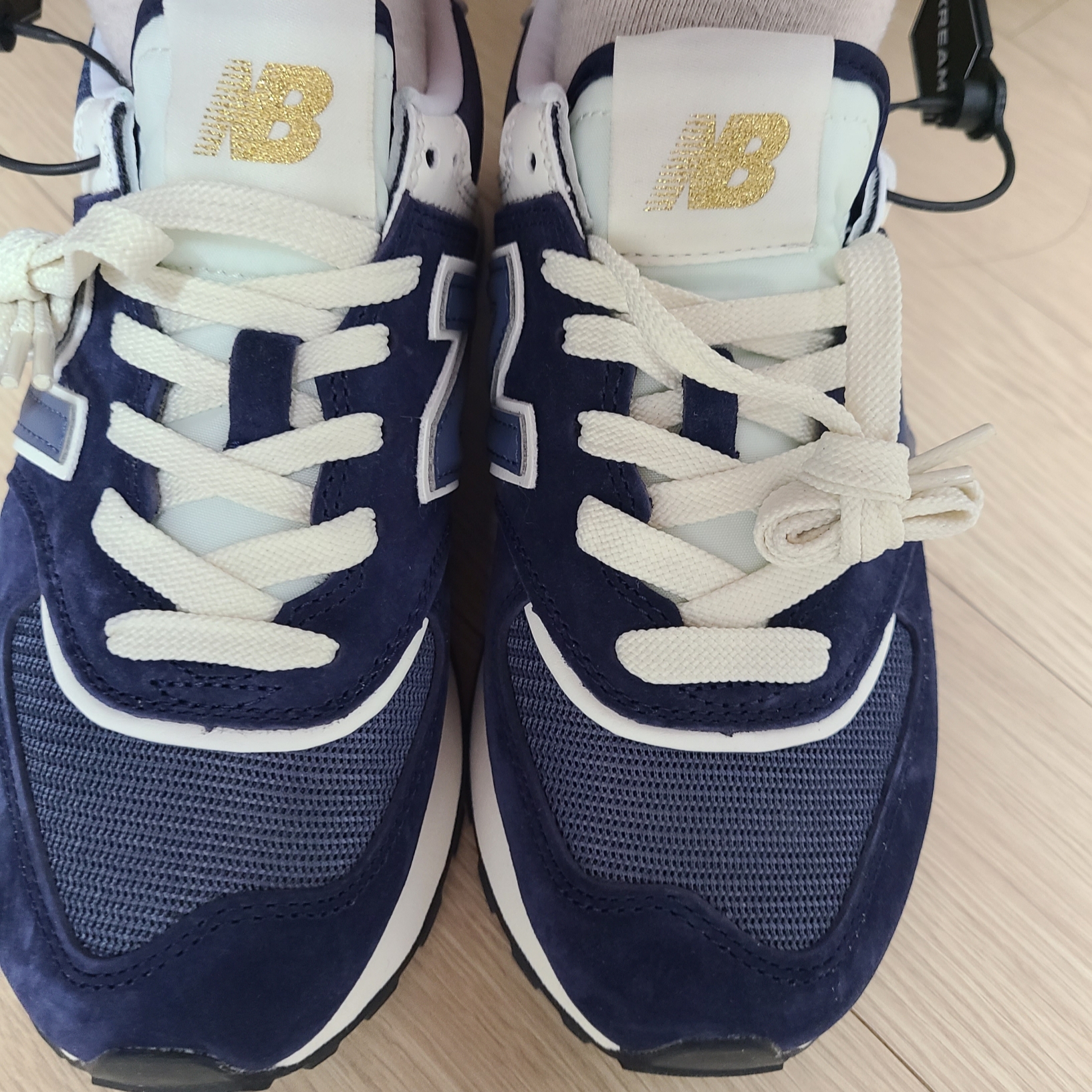 New Balance 574 Legacy Navy 착용 스타일