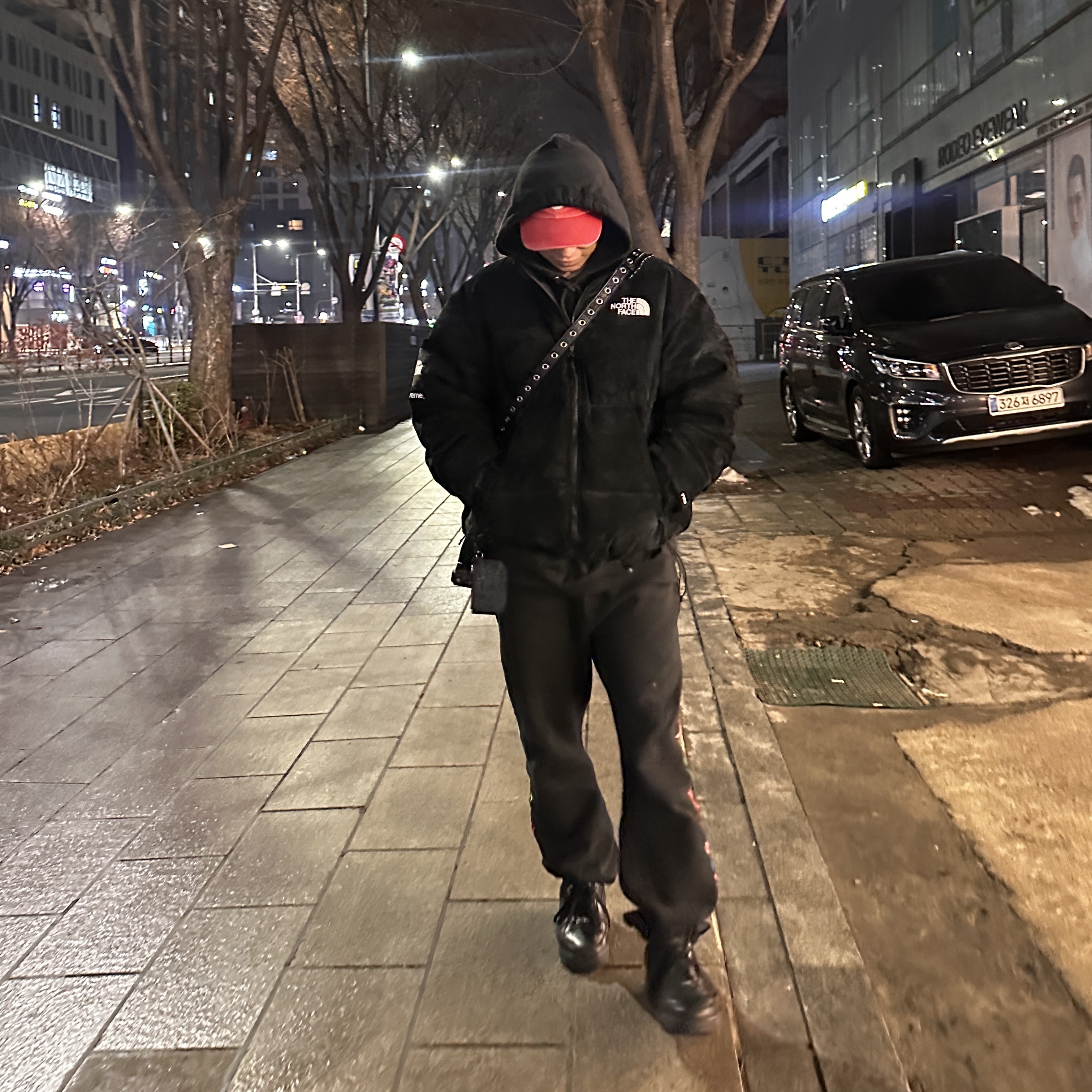 Supreme x The North Face Suede Nuptse Jacket Black - 23FW, Nike x 1017 Alyx 9SM Air Force 1 Low SP Black 착용 스타일