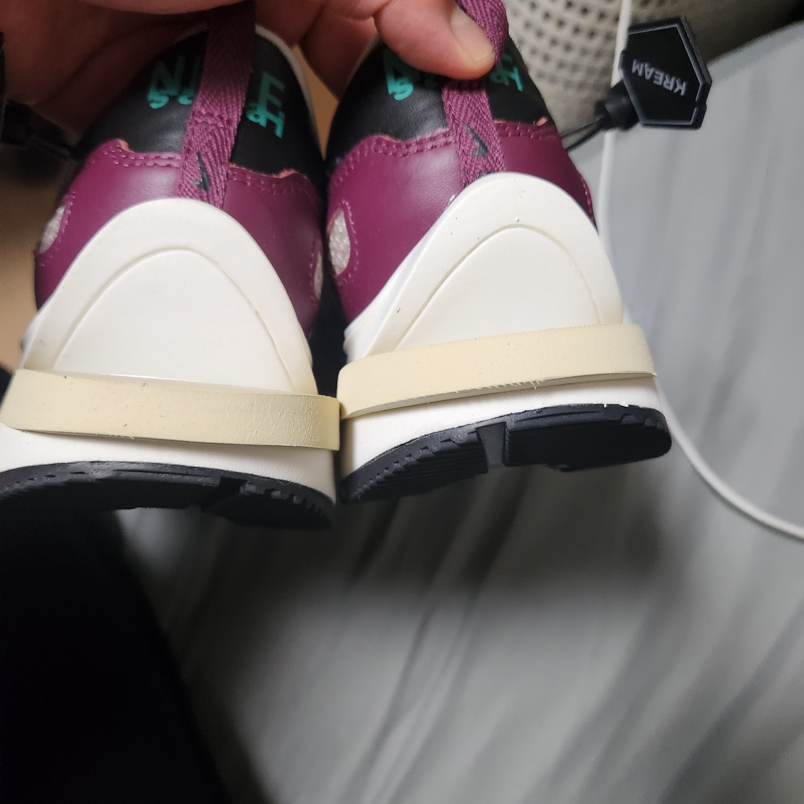 Nike x Sacai VaporWaffle String & Black Villain Red 착용 스타일 - 2