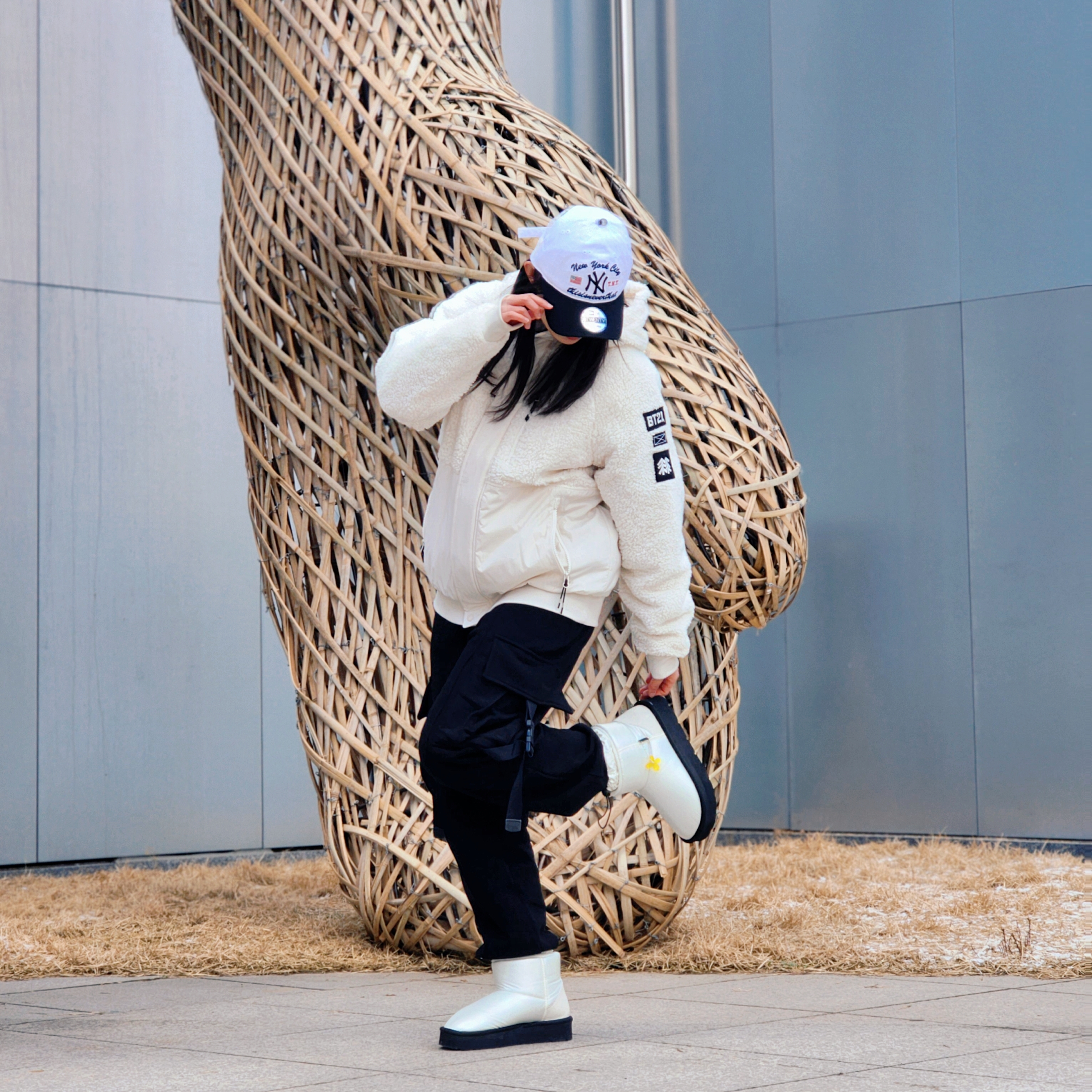 thisisneverthat x New Era x MLB New York Yankees Unstructured Ball Cap White Black 착용 스타일 - 3