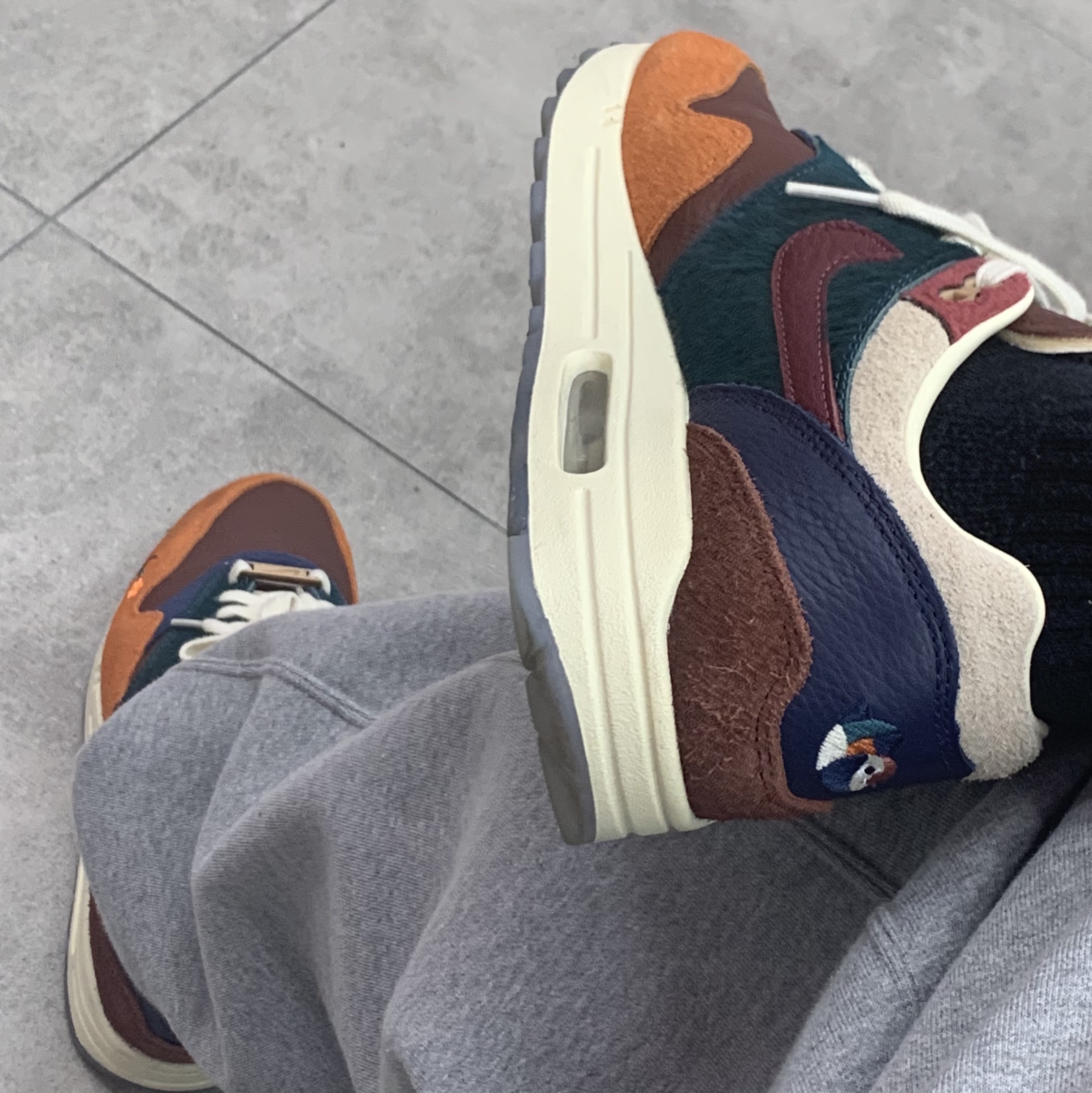 Nike x Kasina Air Max 1 SP Won-Ang Orange 착용 스타일 - 1