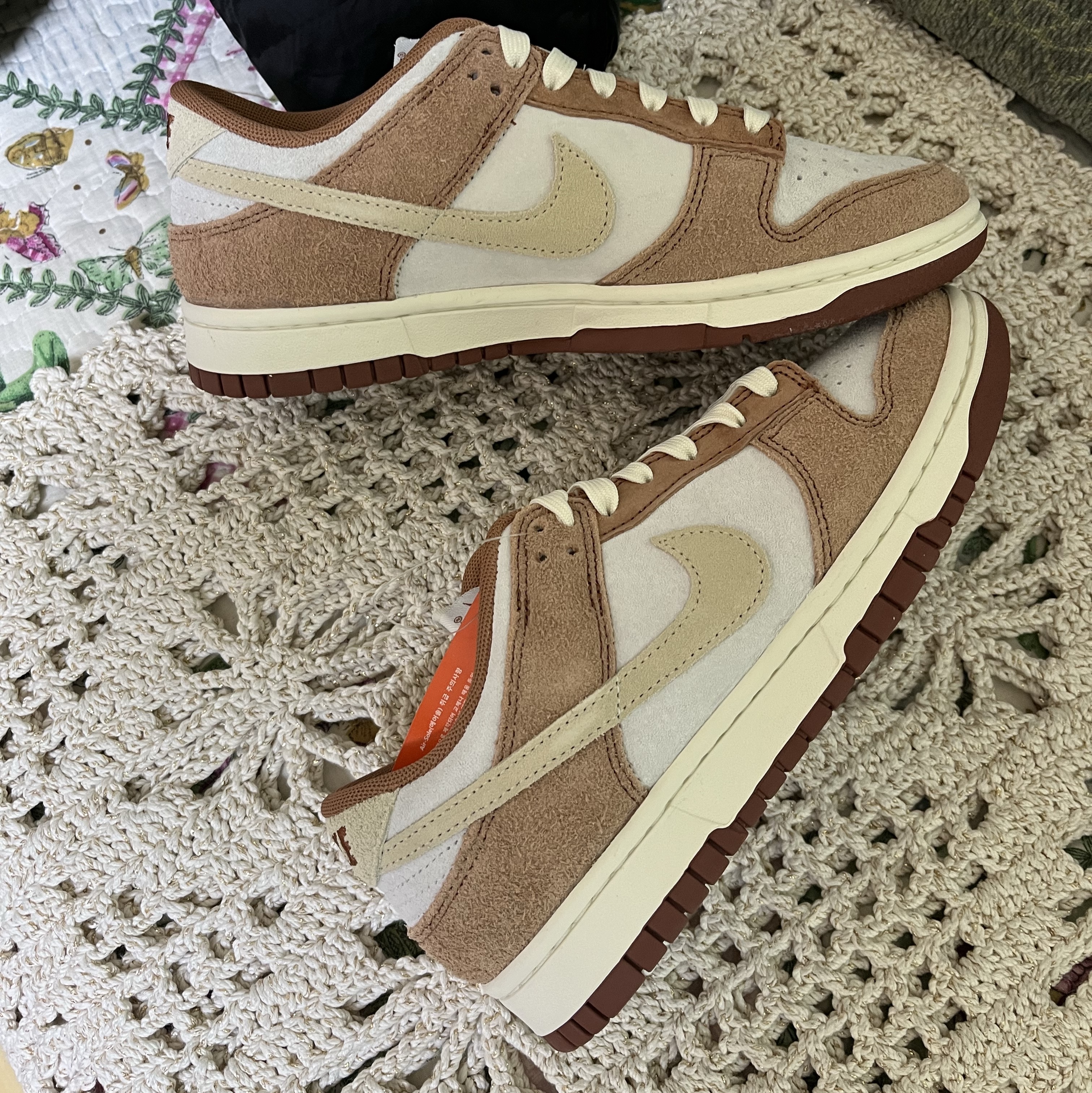 Nike Dunk Low Pro Premium Medium Curry 착용 스타일 - 1