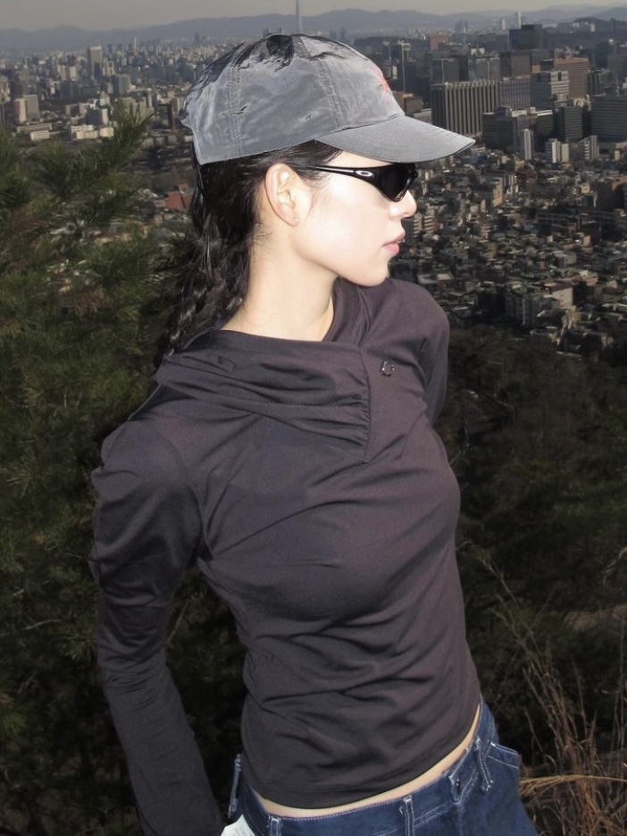 Yunse Hatch Nylon Cap Grey 착용 스타일 - 2