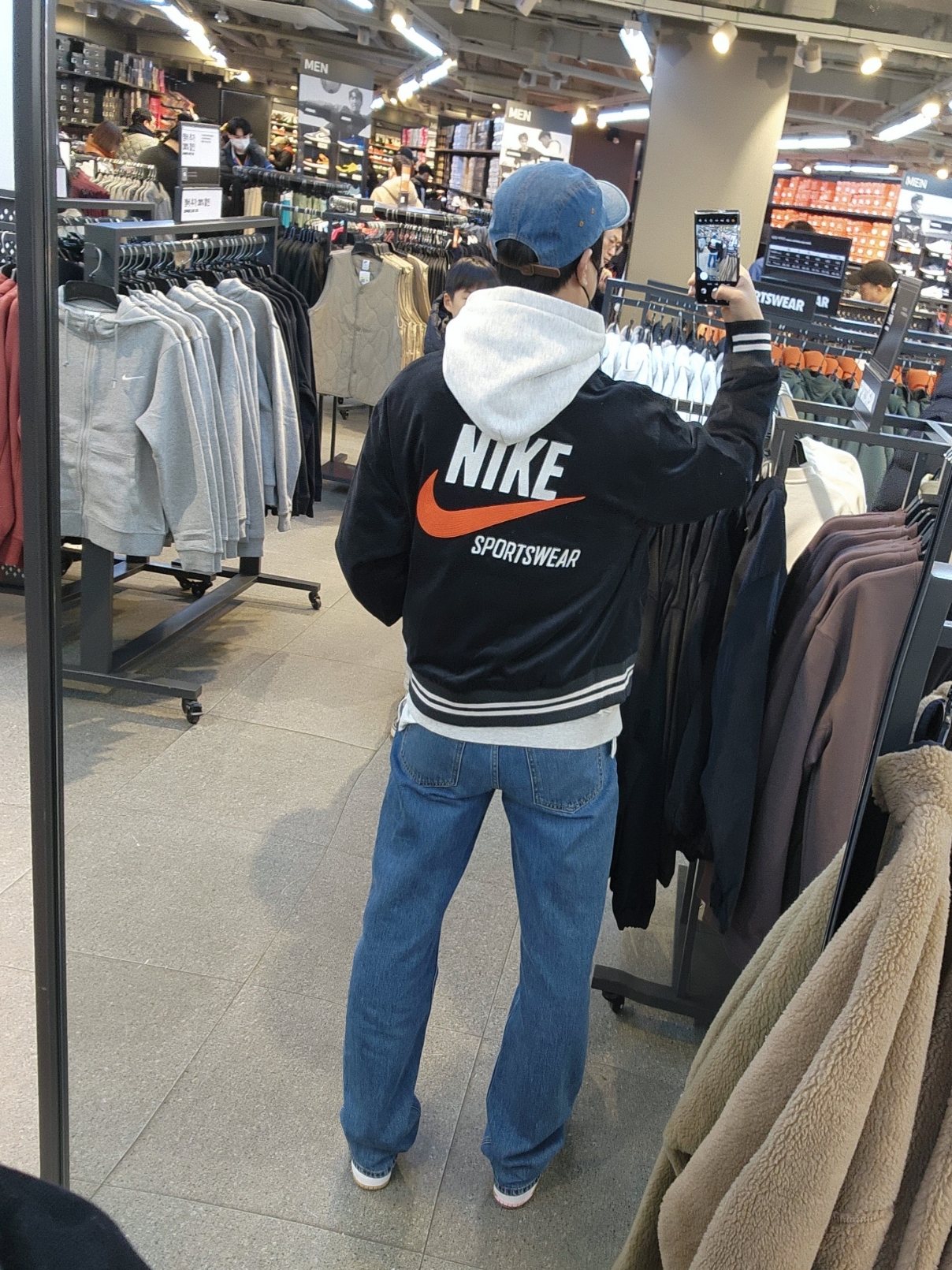 Supreme Washed Chino Twill Camp Cap Denim - 22FW, Nike SB Dunk Low Pro Premium Deep Royal Blue 착용 스타일 - 2
