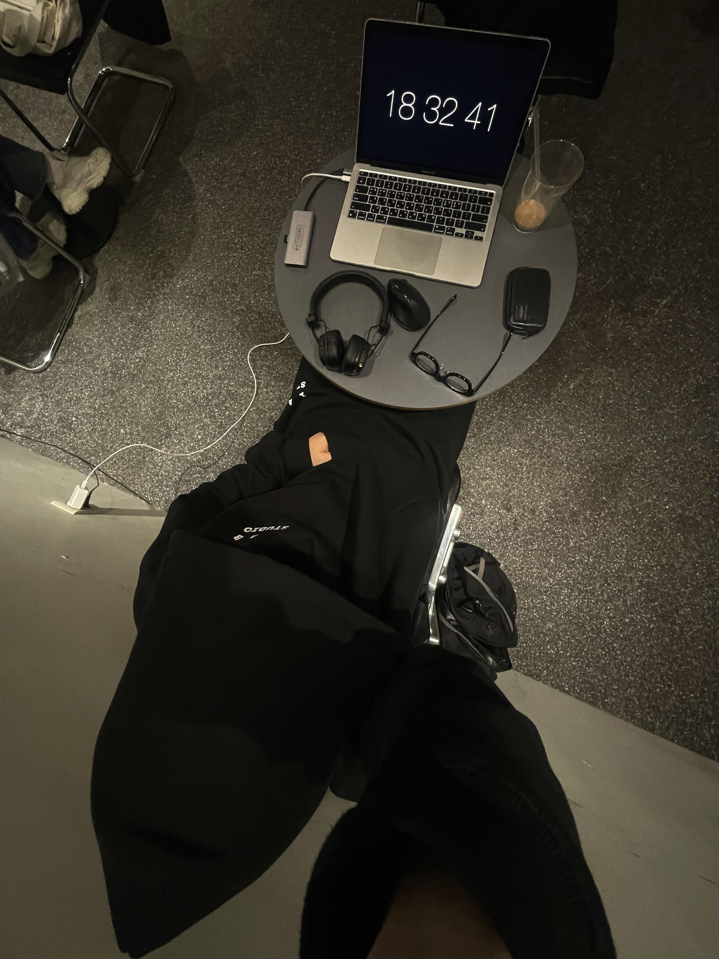IAB Studio Hoodie Black White, IAB Studio Sweatpants Black White - 23SS 착용 스타일
