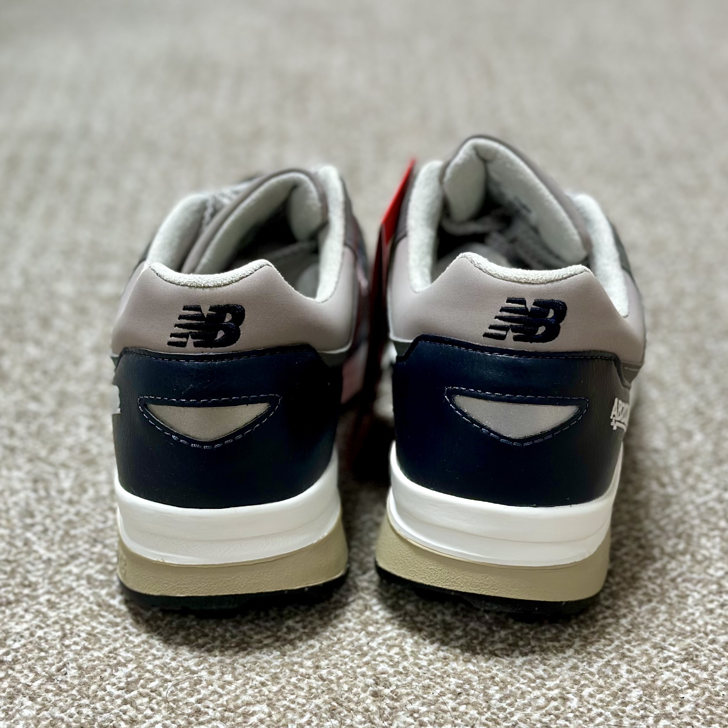 New Balance 1600 Legacy Navy 착용 스타일 - 4