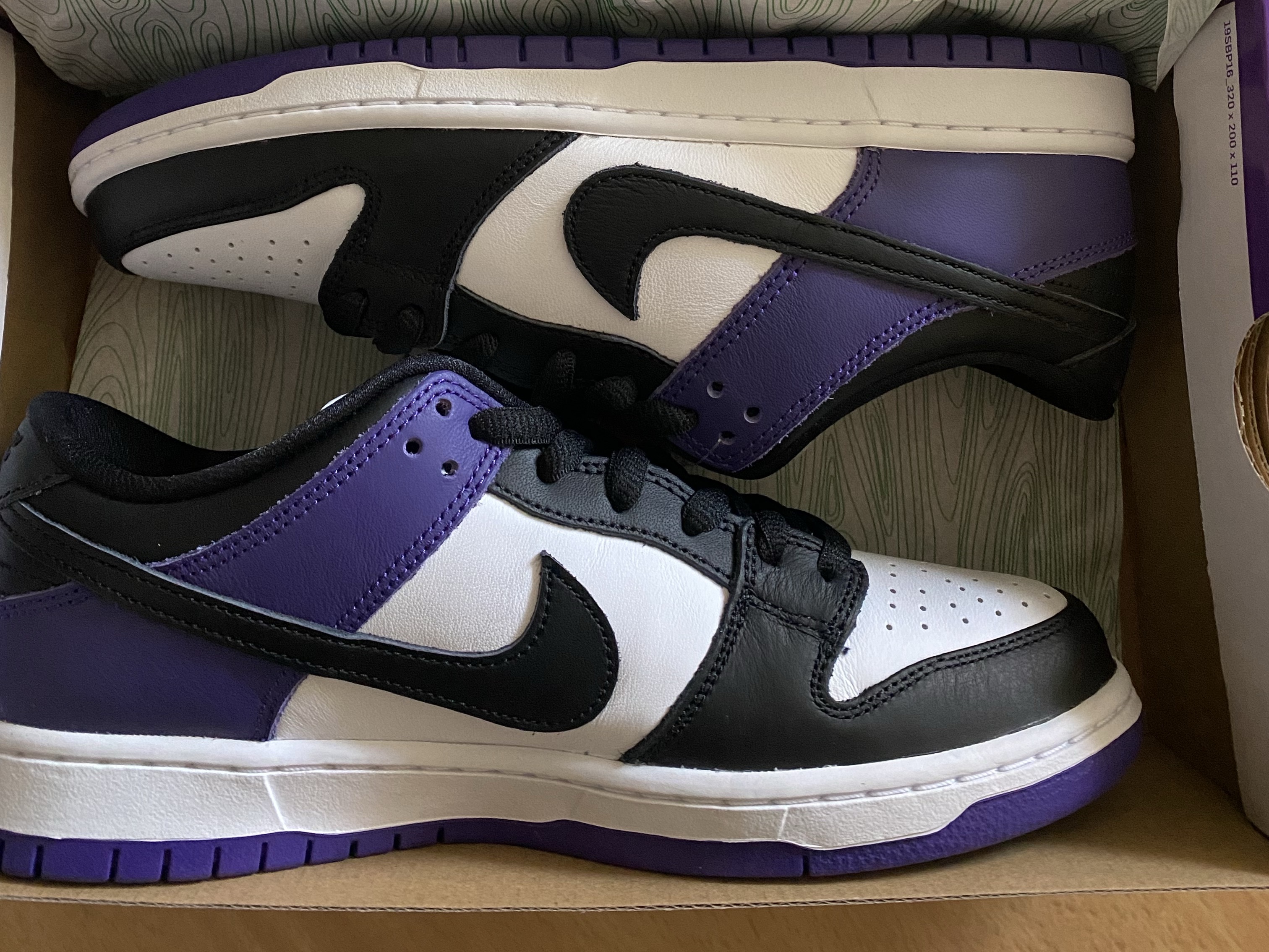 Nike SB Dunk Low Pro Court Purple 착용 스타일