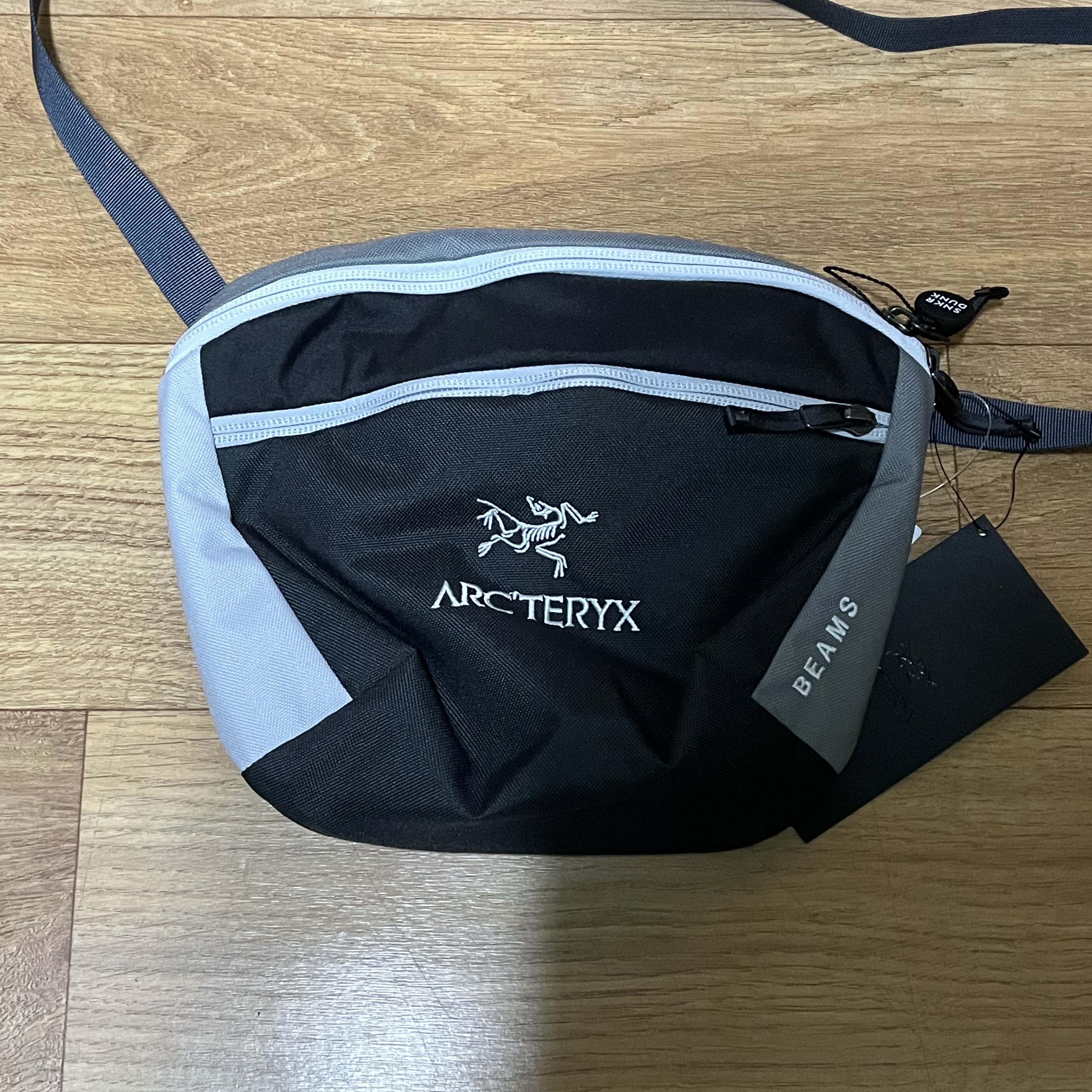 Arc'teryx x Beams Mantis 2 Waistpack Tranquil 착용 스타일