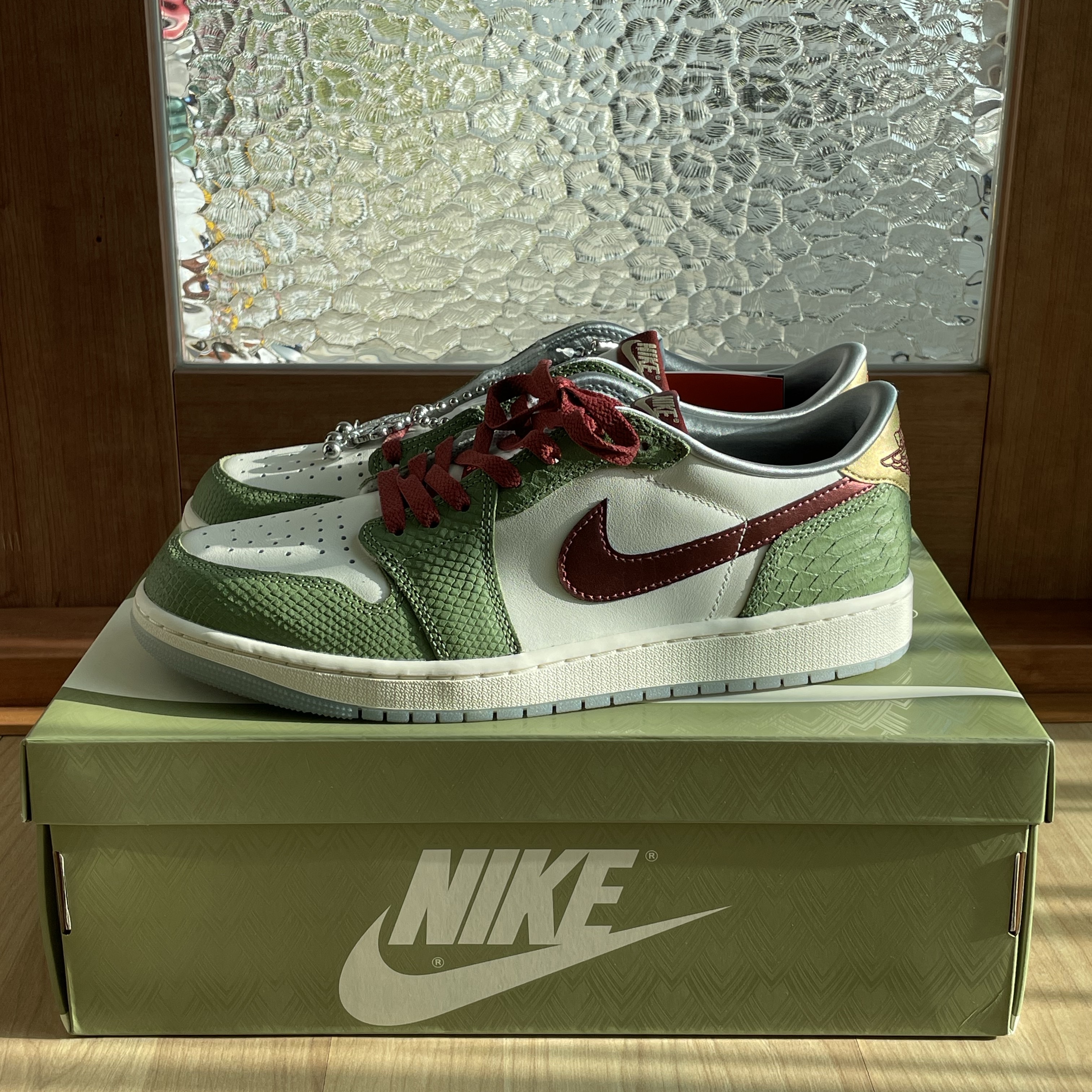 Jordan 1 Retro Low OG Chinese New Year 착용 스타일 - 1