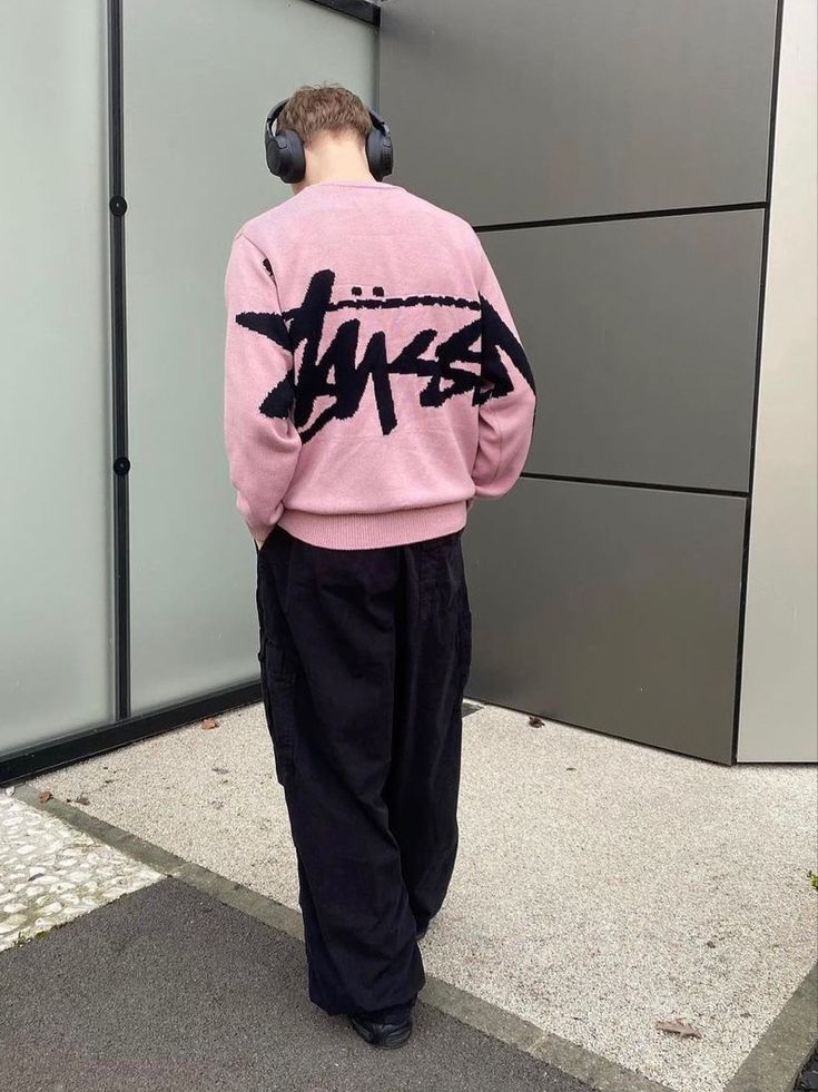 Stussy Stock Sweater Pink 착용 스타일