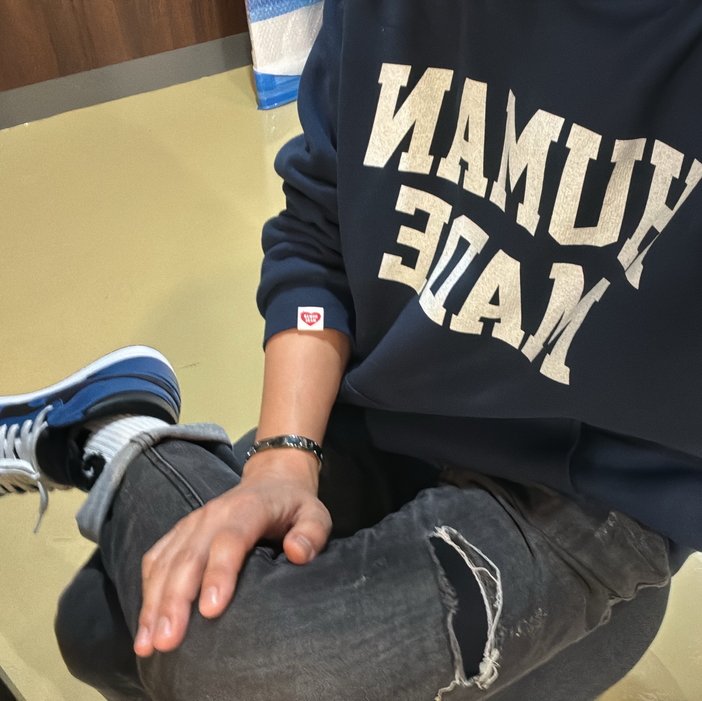 Human Made Sweat Hoodie Navy, Stussy Big Helvetica Crew Socks White Black 착용 스타일