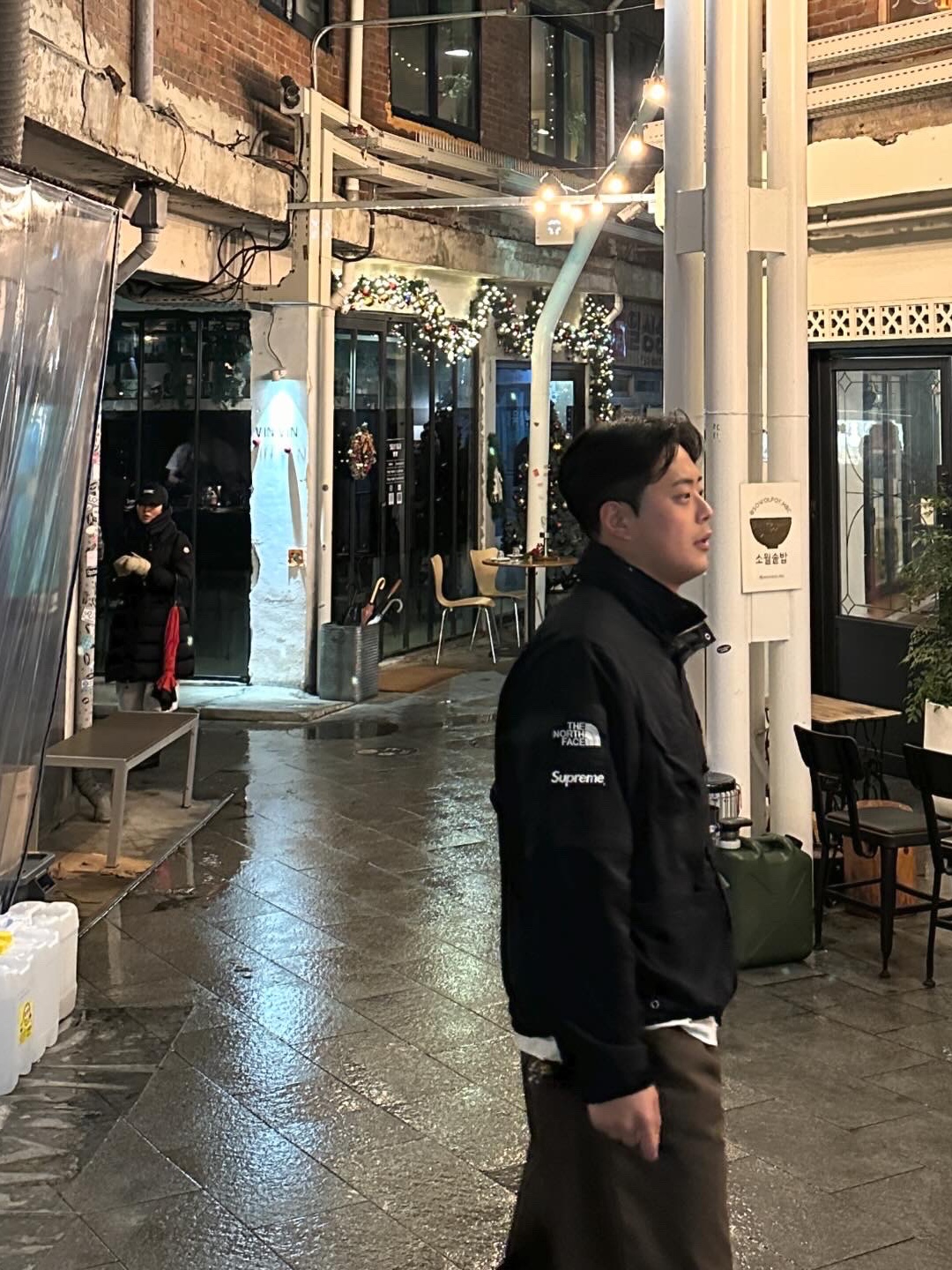 Supreme x The North Face Trekking Convertible Jacket Black - 22SS, Human Made Keycharm Sapporo 착용 스타일 - 2
