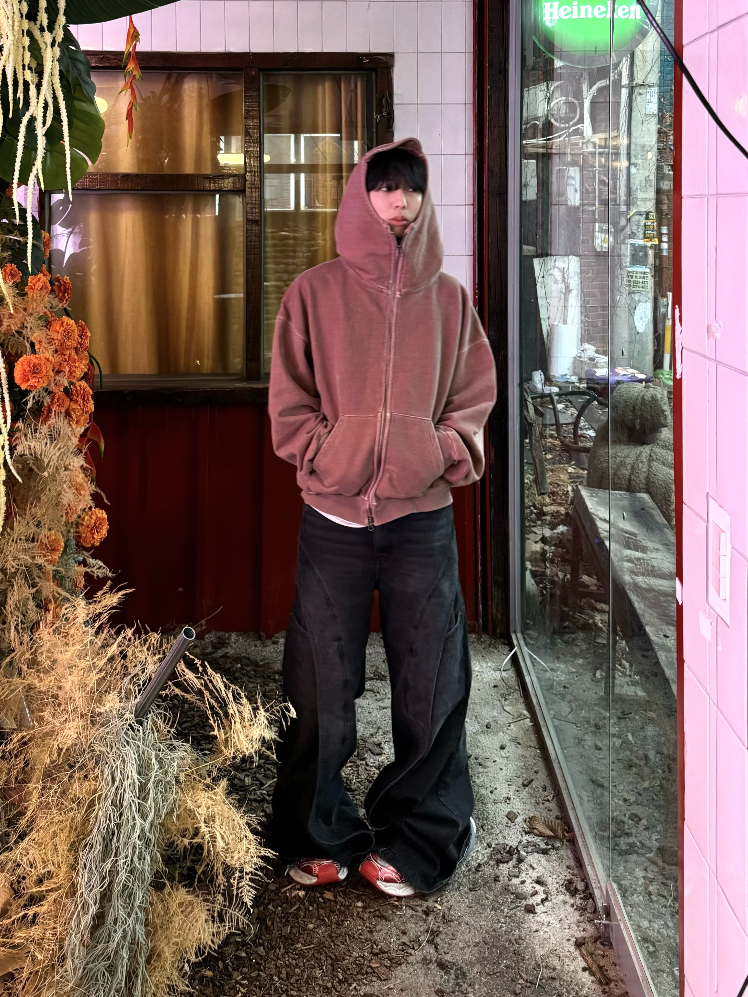 Balenciaga 3XL Sneakers White Red 착용 스타일 - 3