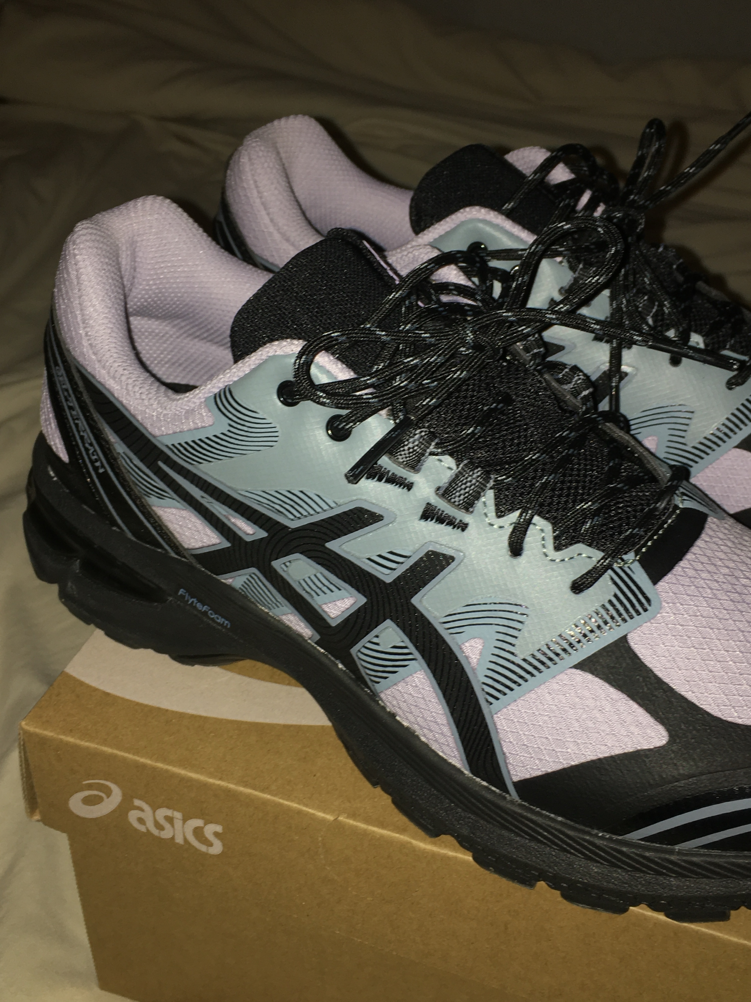 Asics Gel-Terrain Faded Ash Rock Black 착용 스타일 - 3