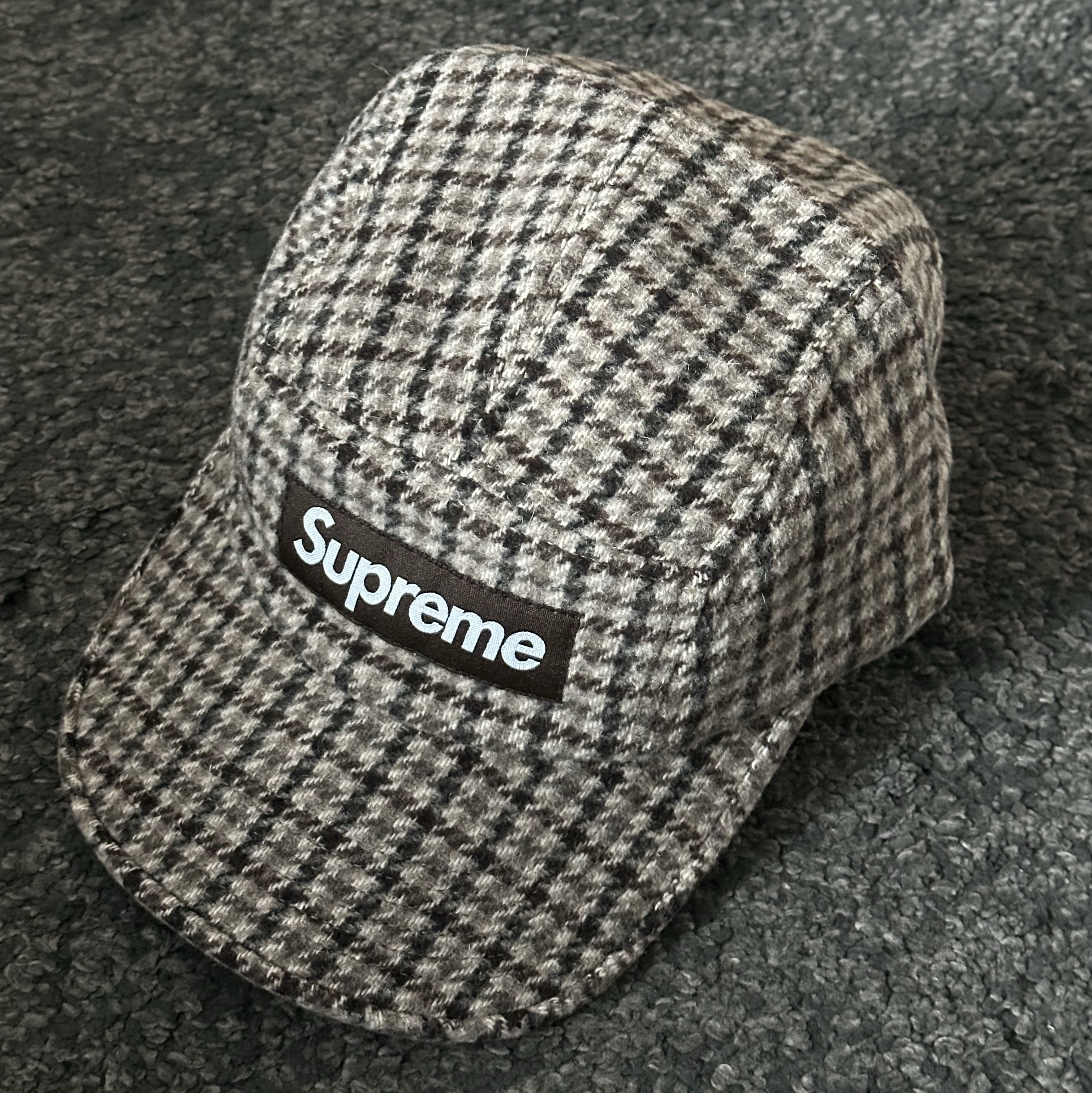 Supreme Houndstooth Wool Camp Cap Tan - 23FW 착용 스타일 - 2