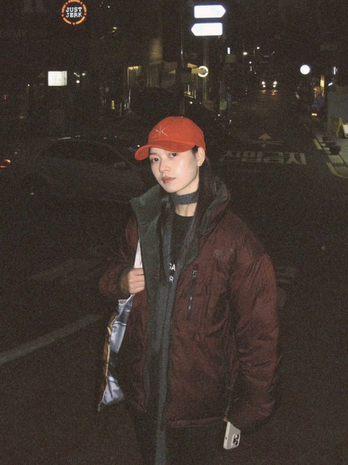Yunse Hatch Corduroy Cap Navy 착용 스타일 - 3
