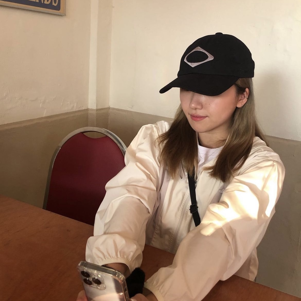 Mischief Rhombus Ball Cap Black, Mischief FW Color Blocked Windbreaker Ivory 착용 스타일