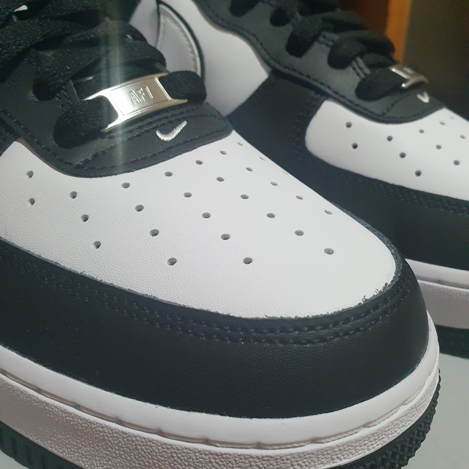 Nike Air Force 1 '07 Black White 착용 스타일