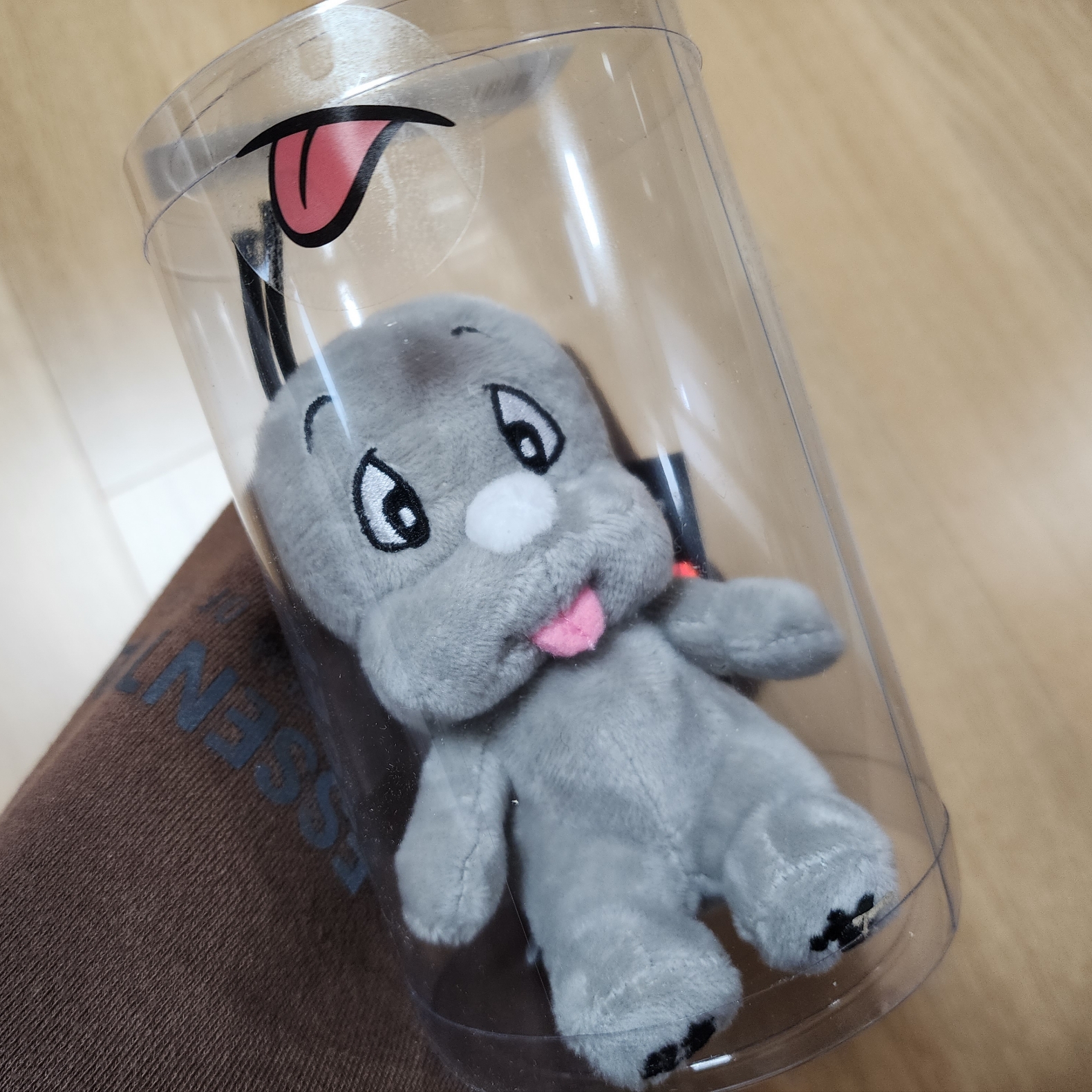 Darkr8m Studio x Dooly Dooly Keyring Ash 착용 스타일 - 2