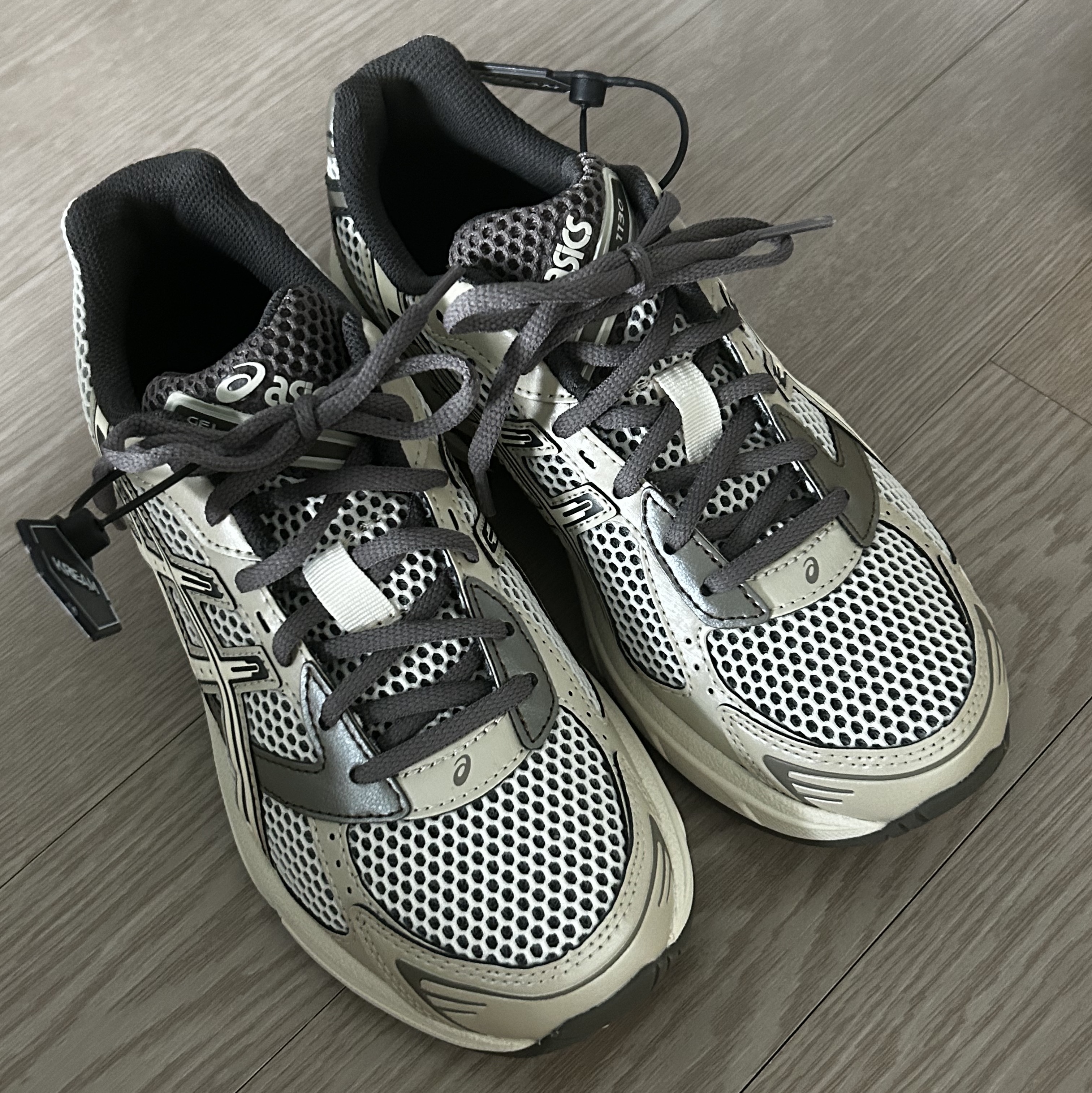 Asics Gel-1130 Birch Dark Taupe - Korea Exclusive 착용 스타일