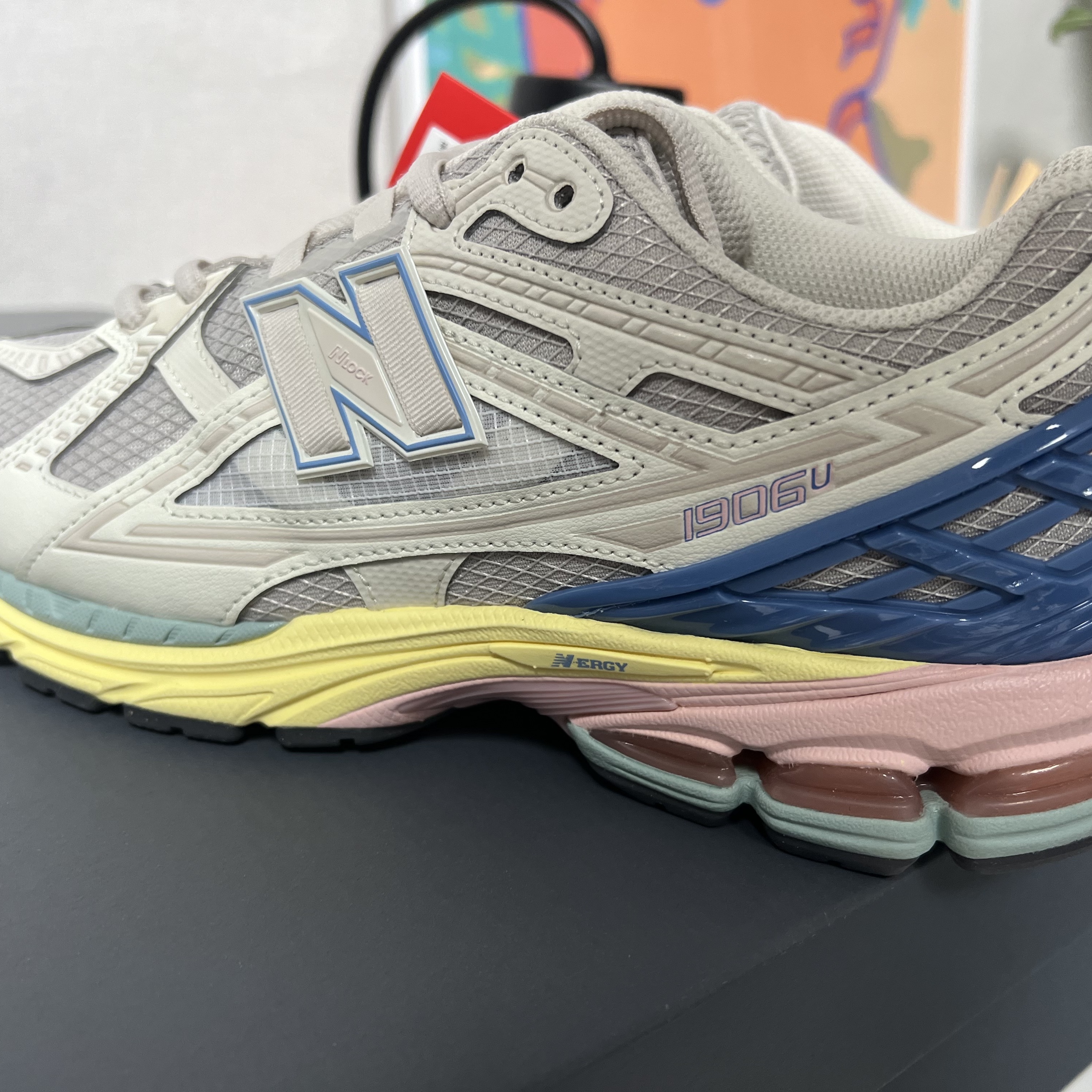 New Balance 1906N Angora Blue Laguna 착용 스타일 - 1