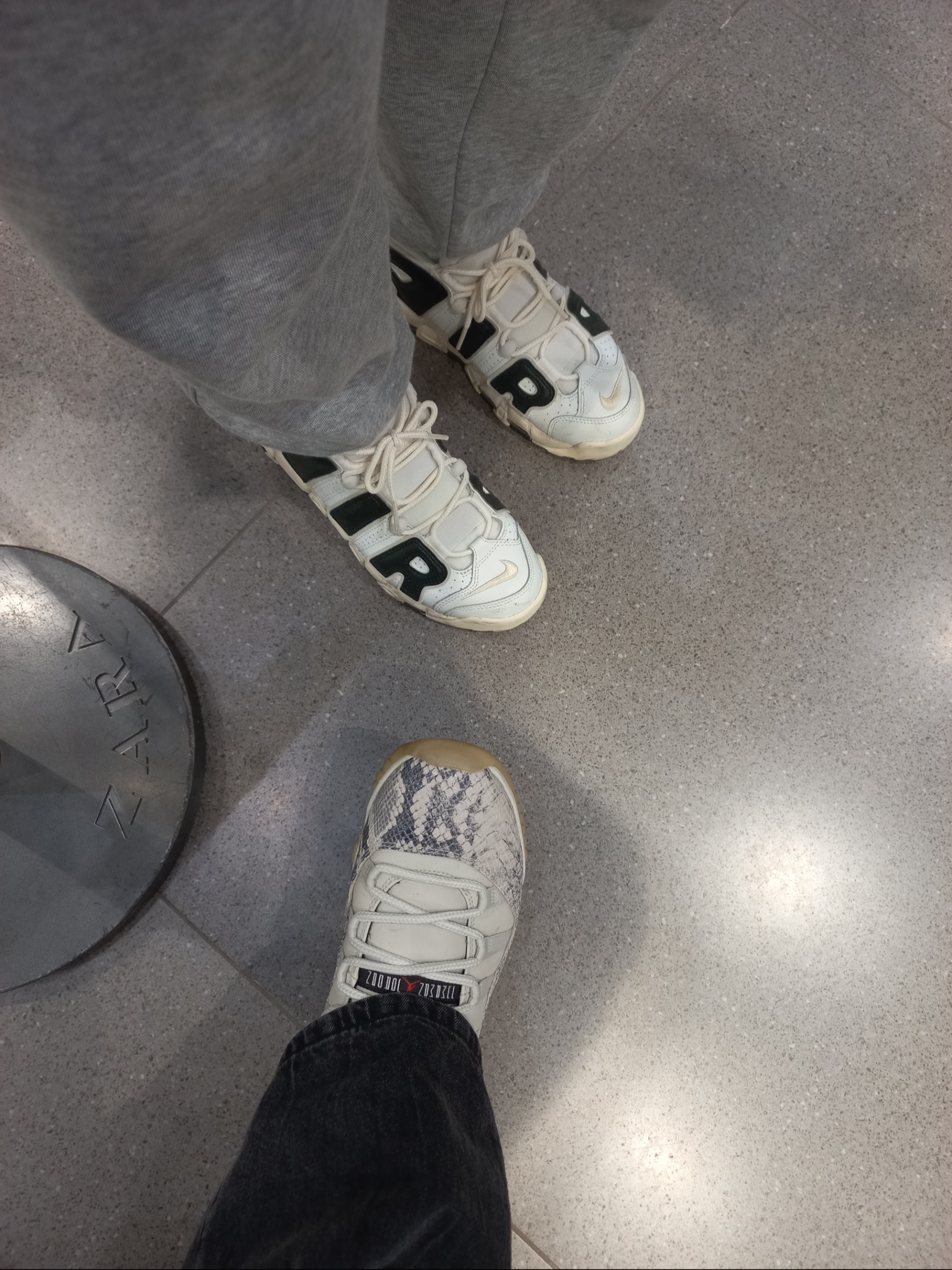 Jordan 11 Retro Low Snake Light Bone, (GS) Jordan 11 Retro Low Snake Light Bone 착용 스타일