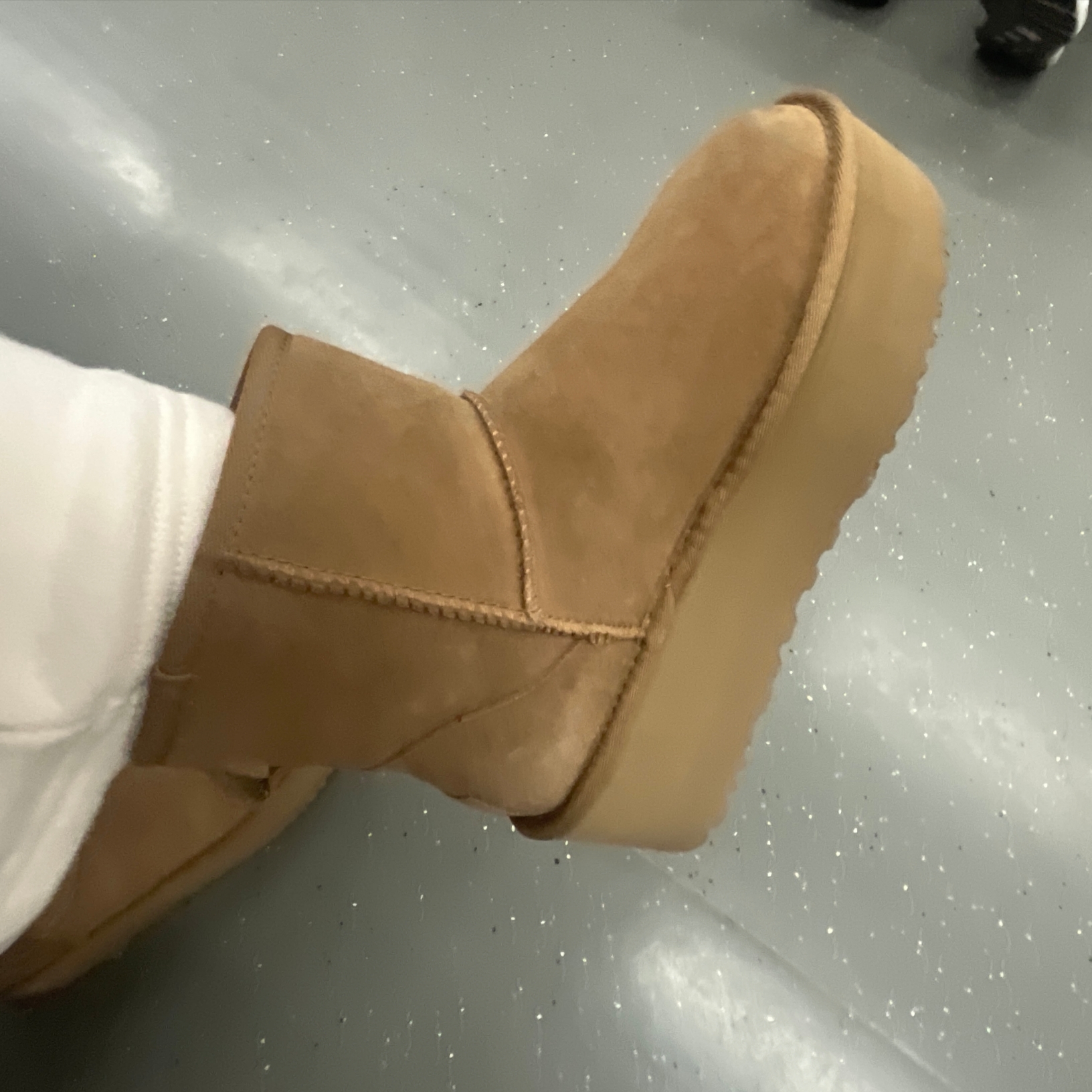 (W) UGG Classic Mini Platform Boots Chestnut 착용 스타일