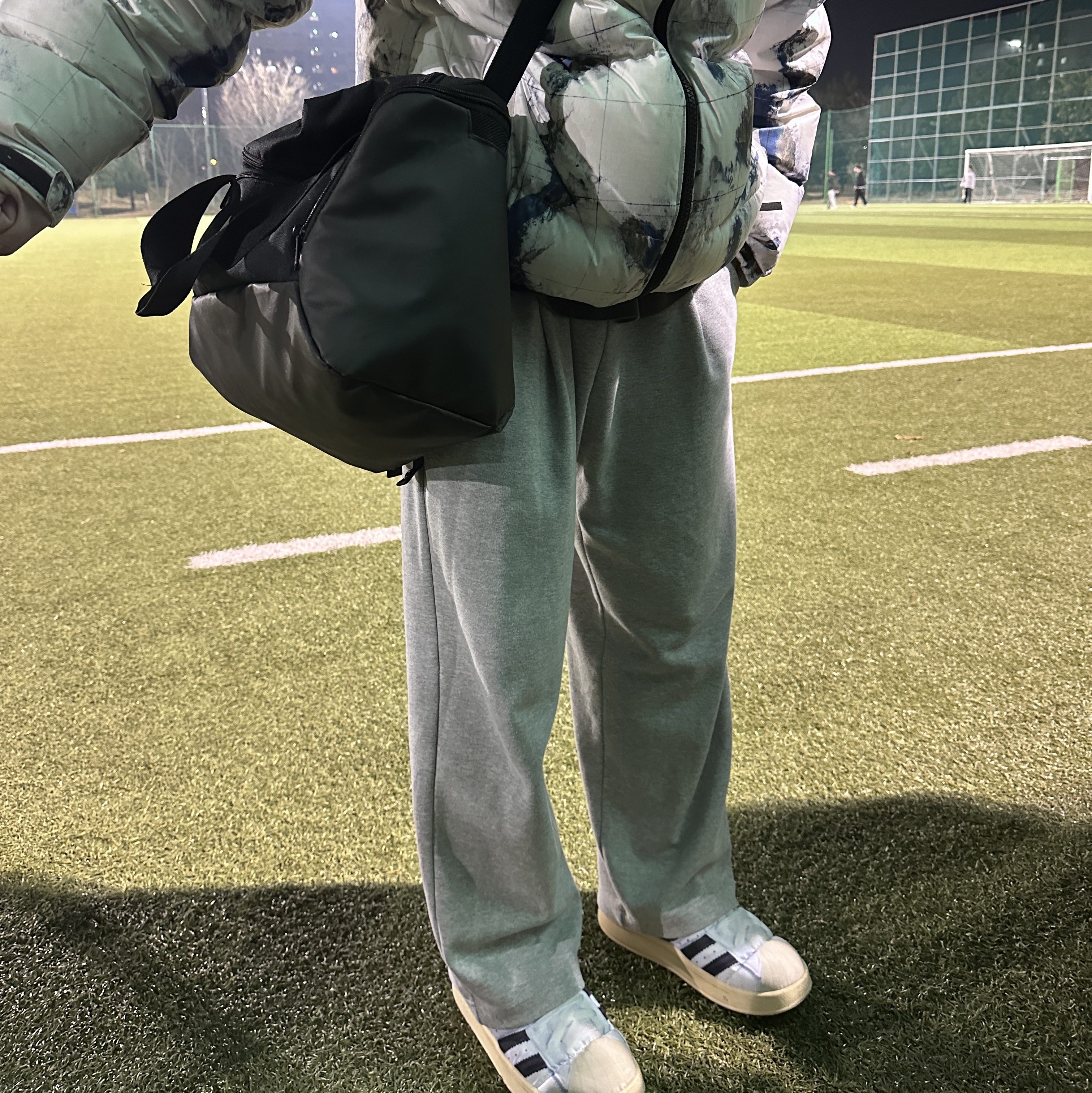 Nike Brasilia 9.5 Training Duffle Bag Extra Small 25L Black, Adidas Puffylette Superstar Cloud White 착용 스타일