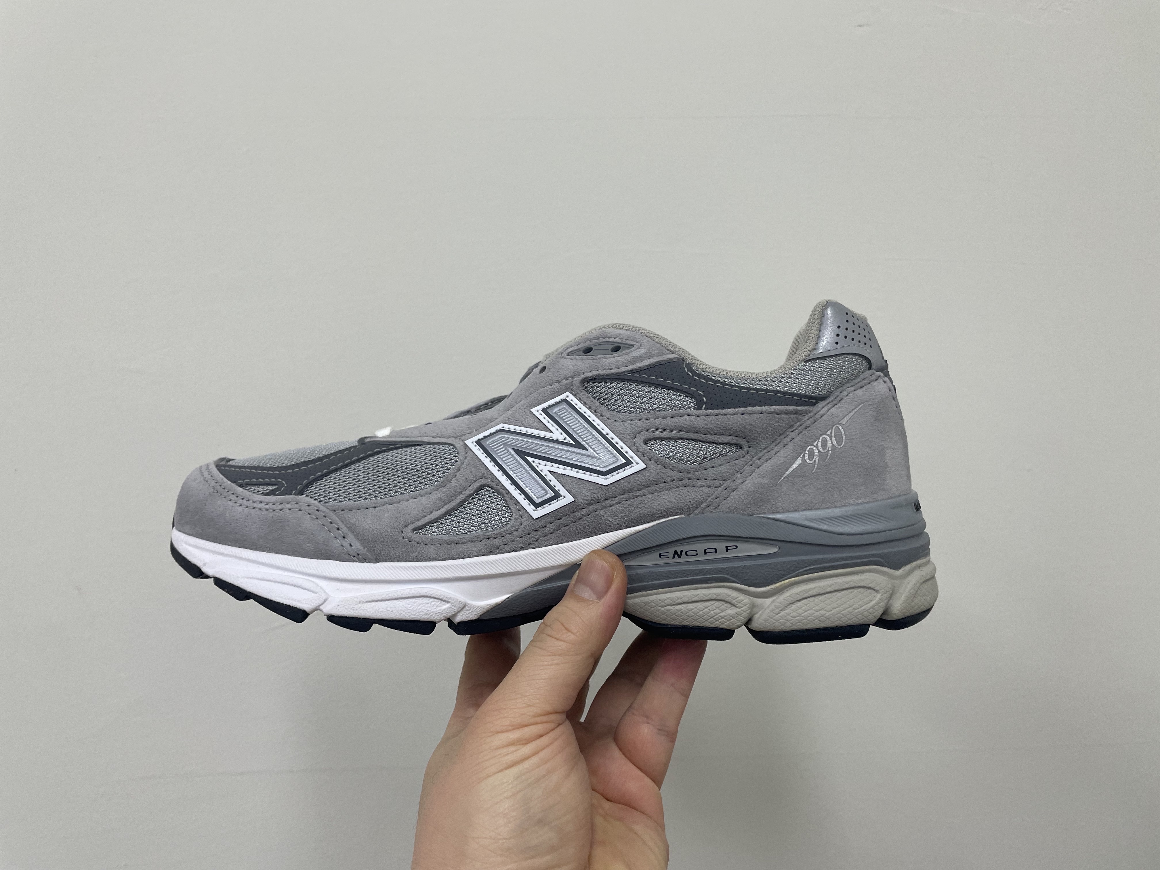 New Balance 990v3 Made in USA Grey - D Standard 착용 스타일 - 1