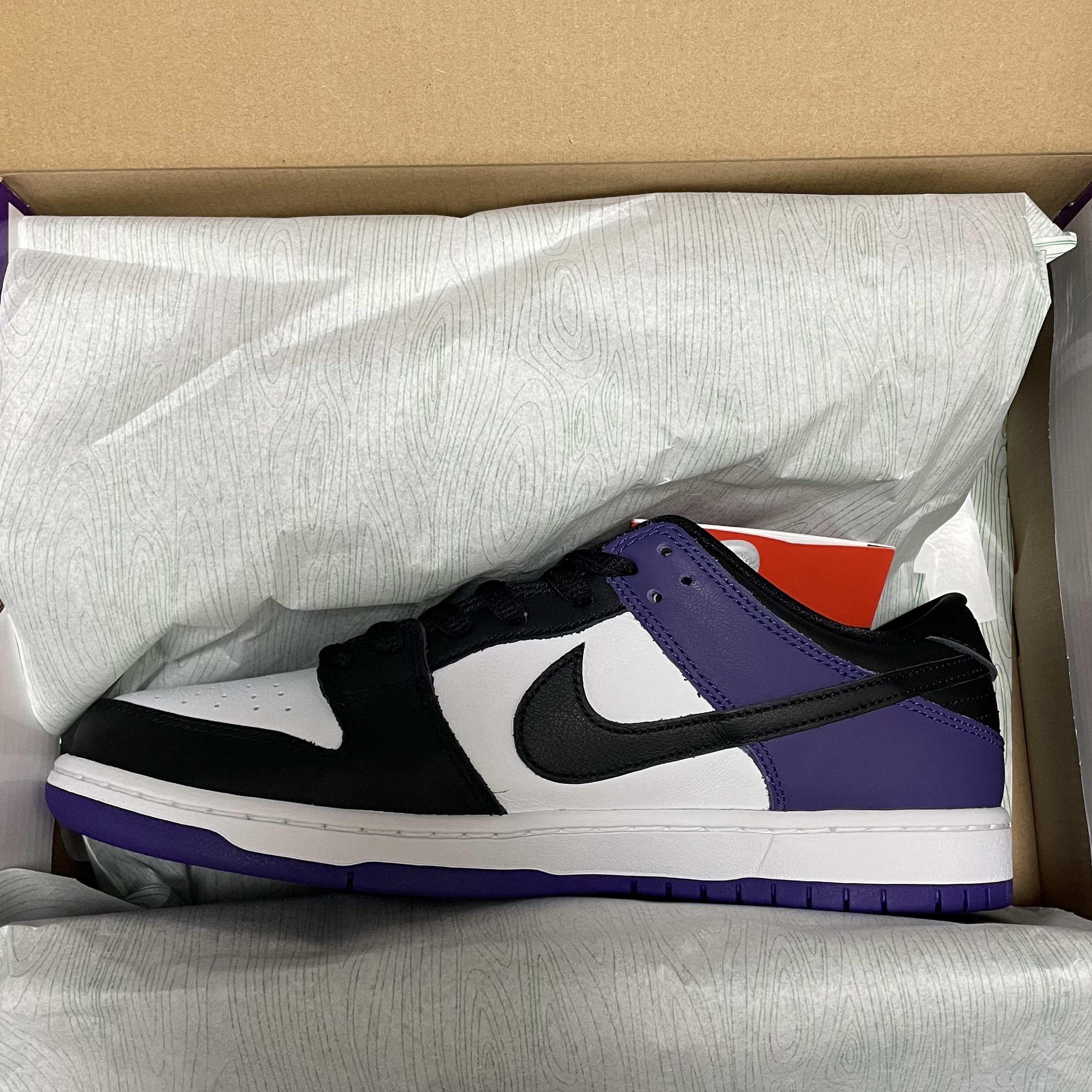 Nike SB Dunk Low Pro Court Purple 착용 스타일