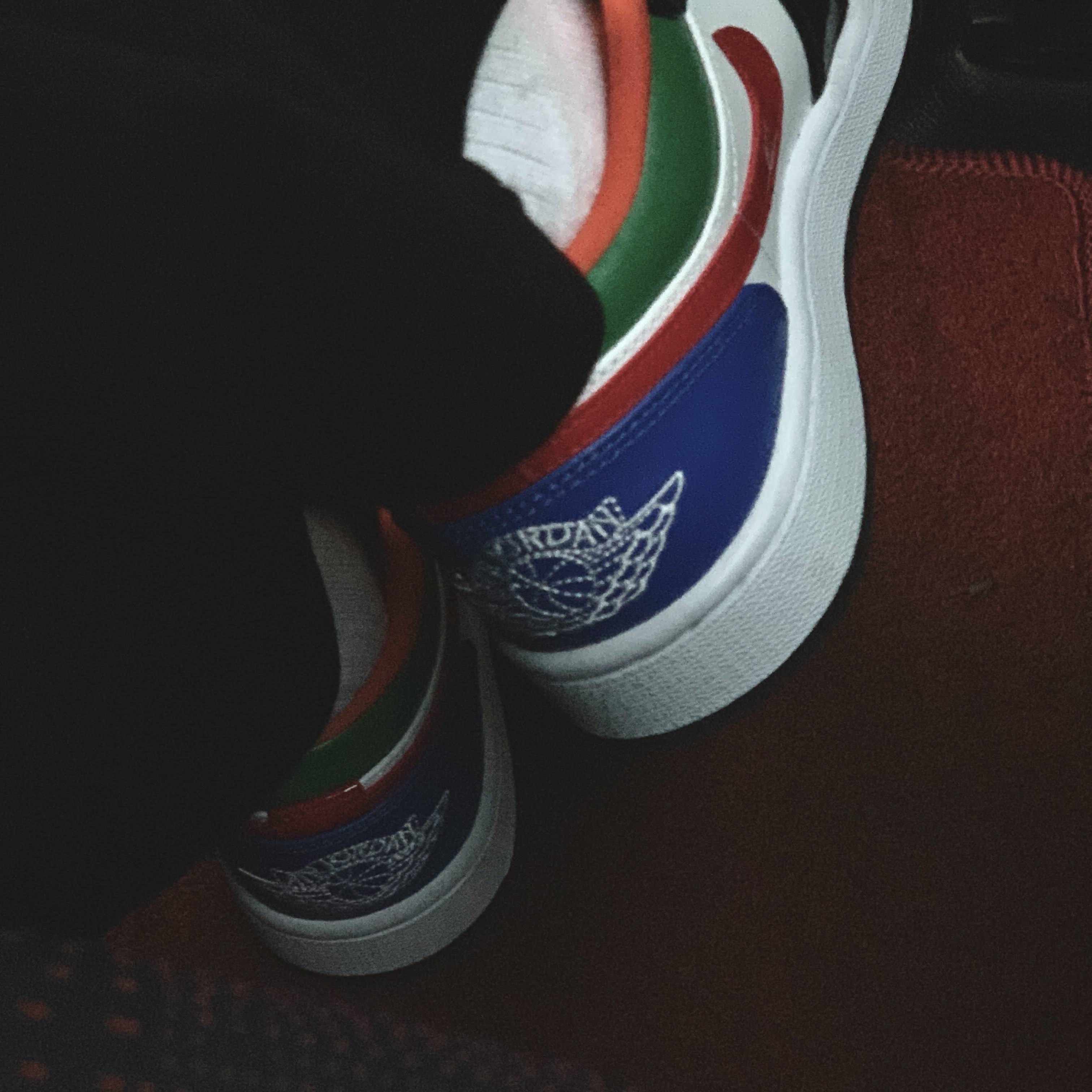 (W) Jordan 1 Low SE Multi-Color Black Toe 착용 스타일