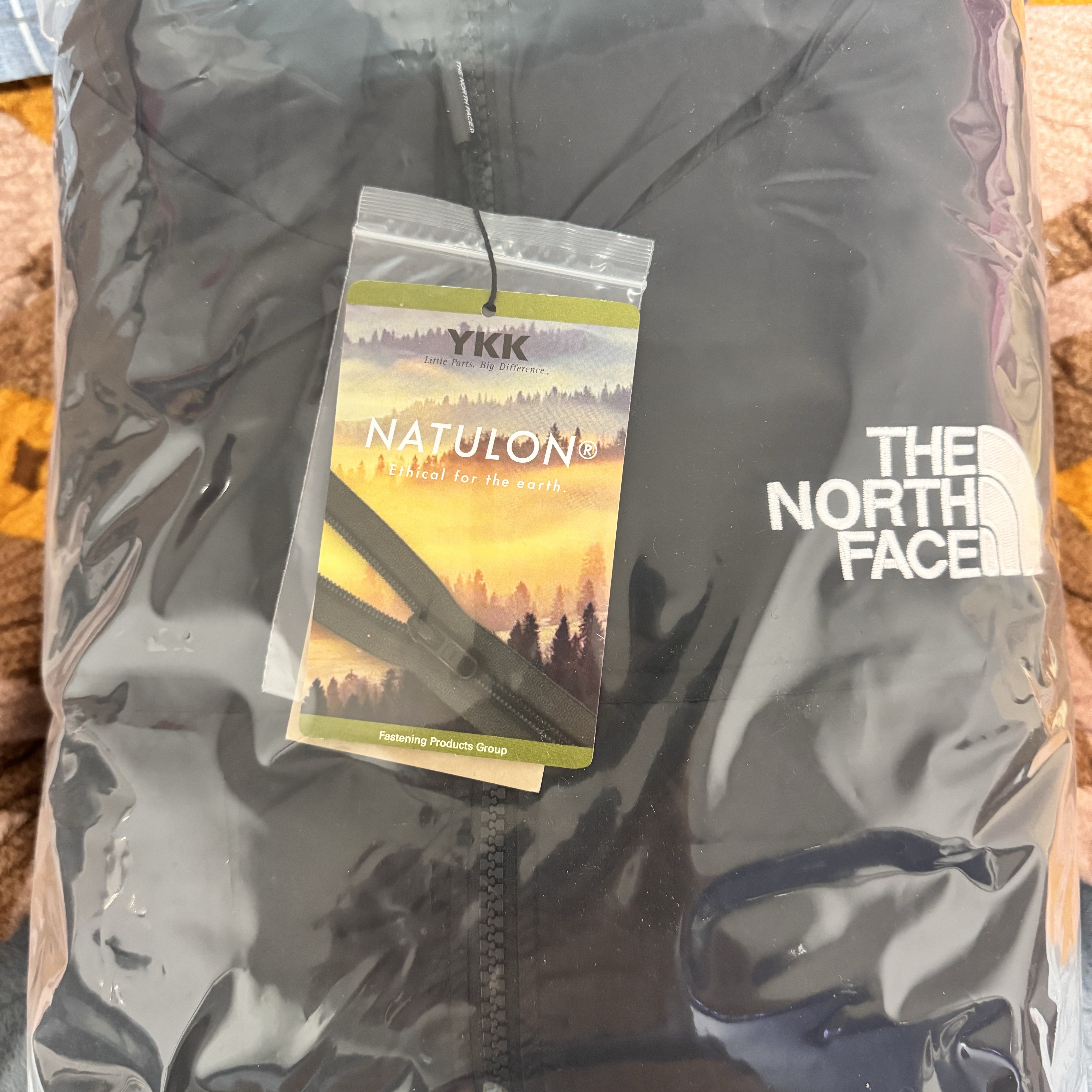 The North Face 1996 Eco Nuptse Jacket Black 착용 스타일
