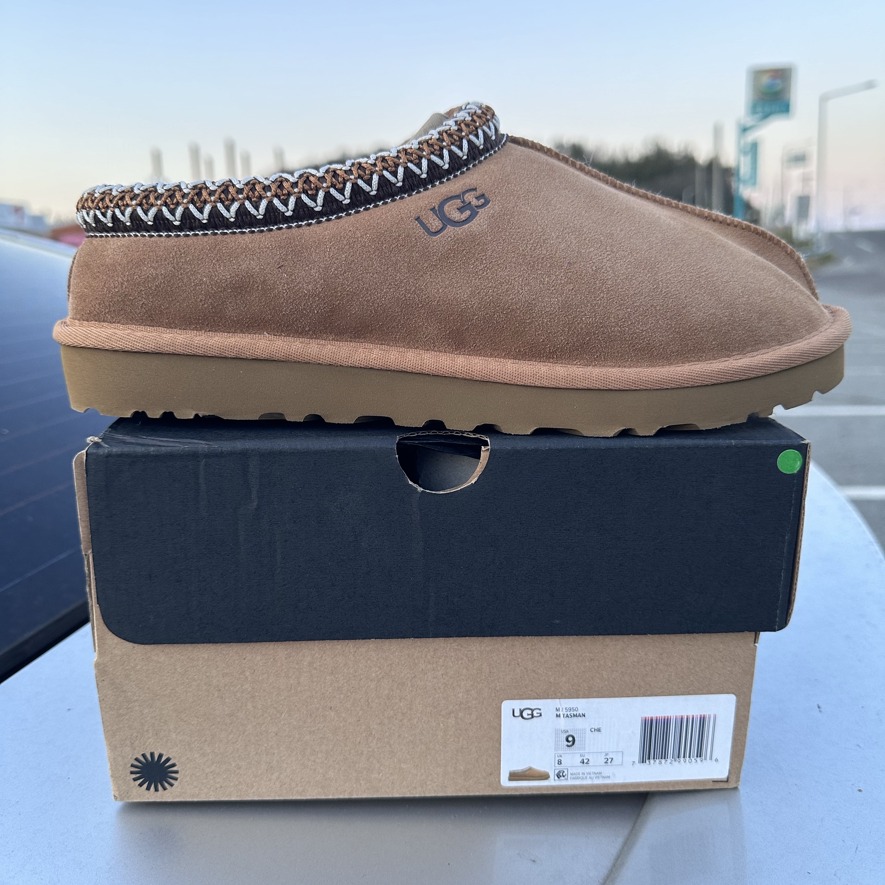 UGG Tasman Slipper Chestnut 착용 스타일 - 4