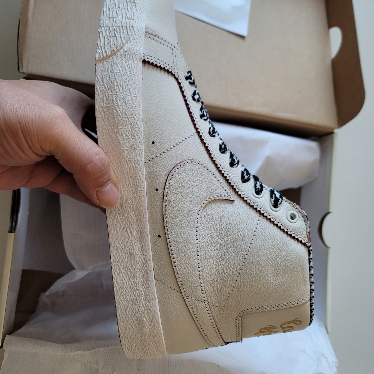 Nike x Welcome Skateboarding SB Zoom Blazer Mid Sail 착용 스타일 - 3