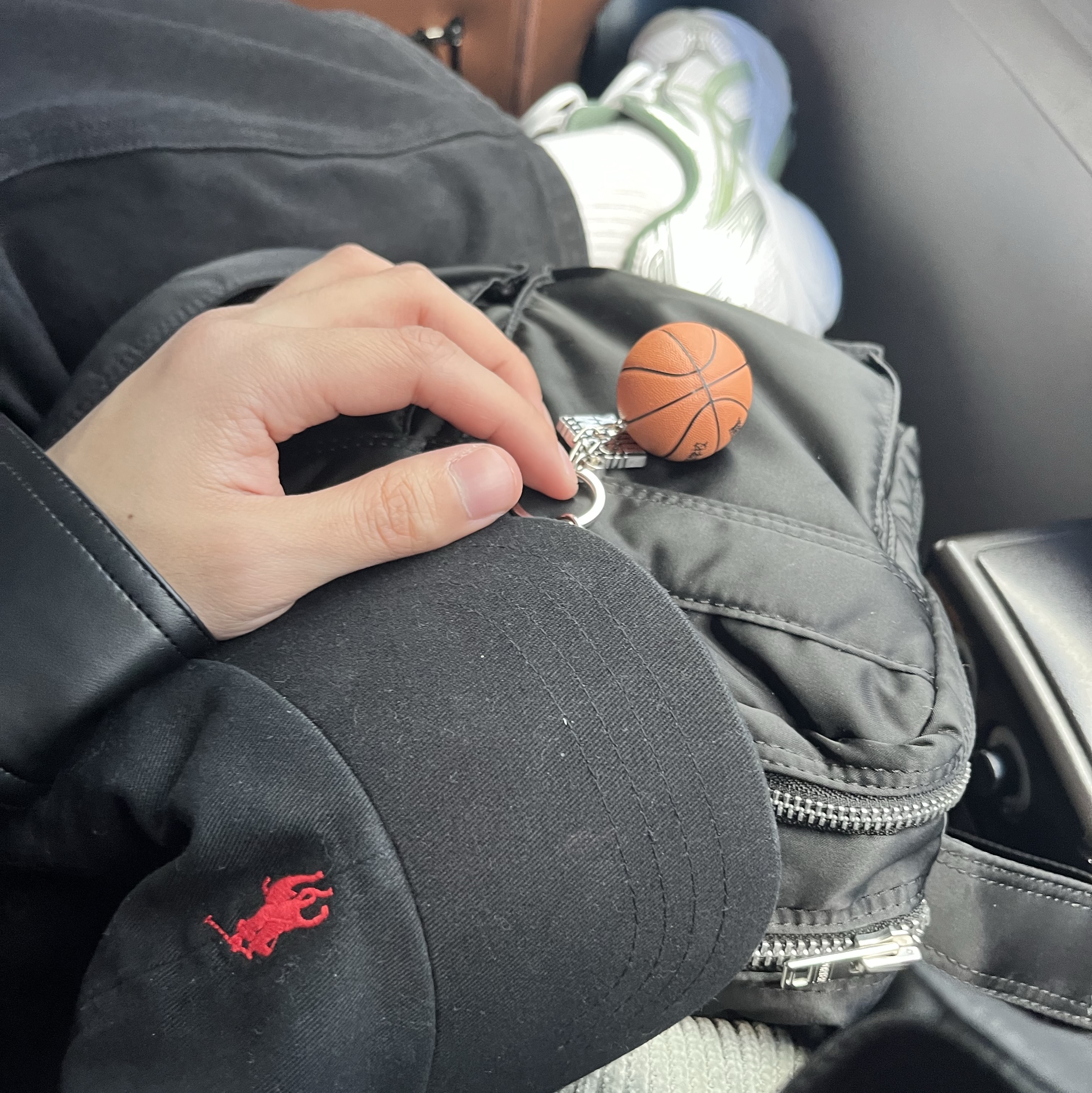 Toei Studio The First Slam Dunk Twin Key Holder, Asics Gel-Kayano 14 White Slate Grey 착용 스타일