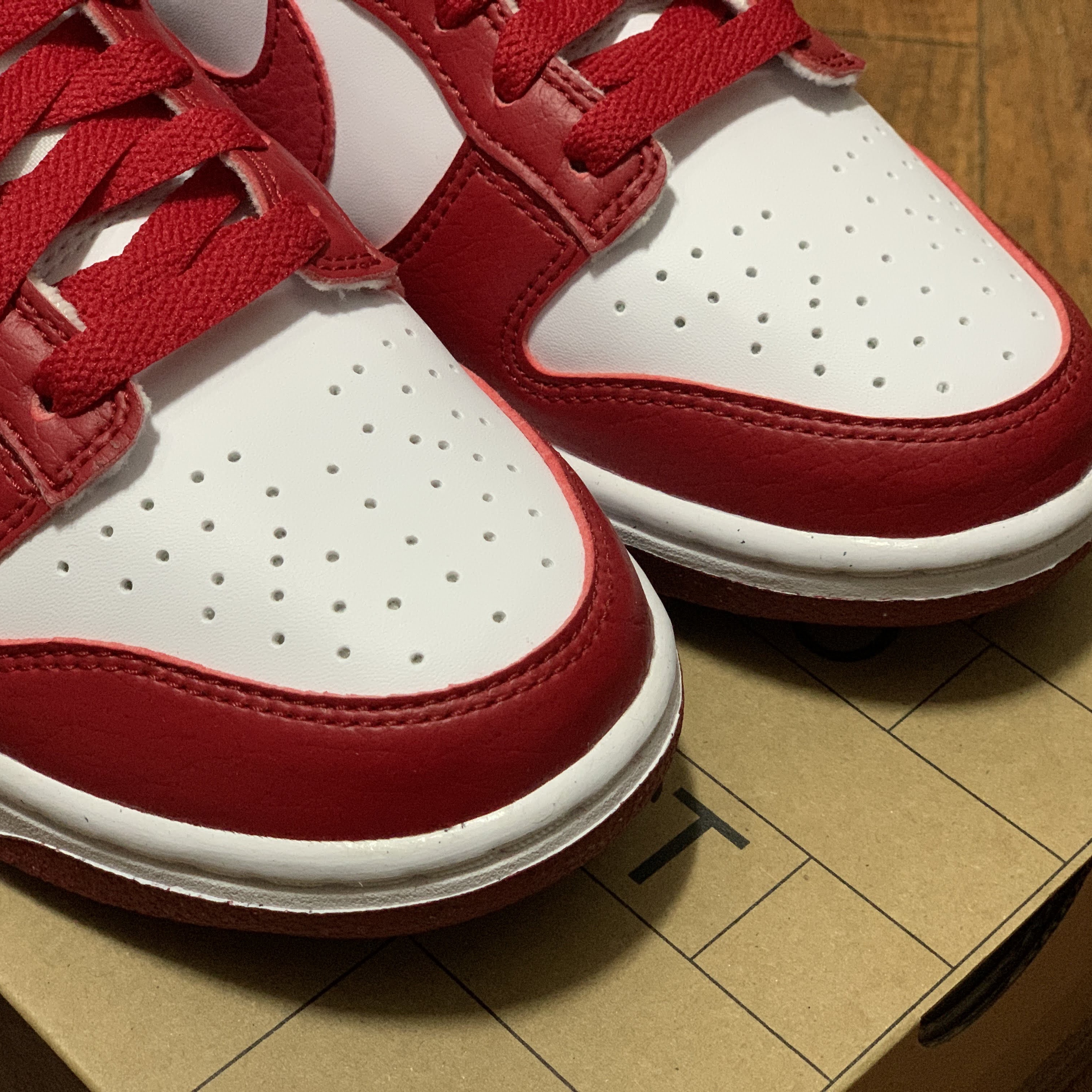 Nike Dunk Low Retro Gym Red 착용 스타일