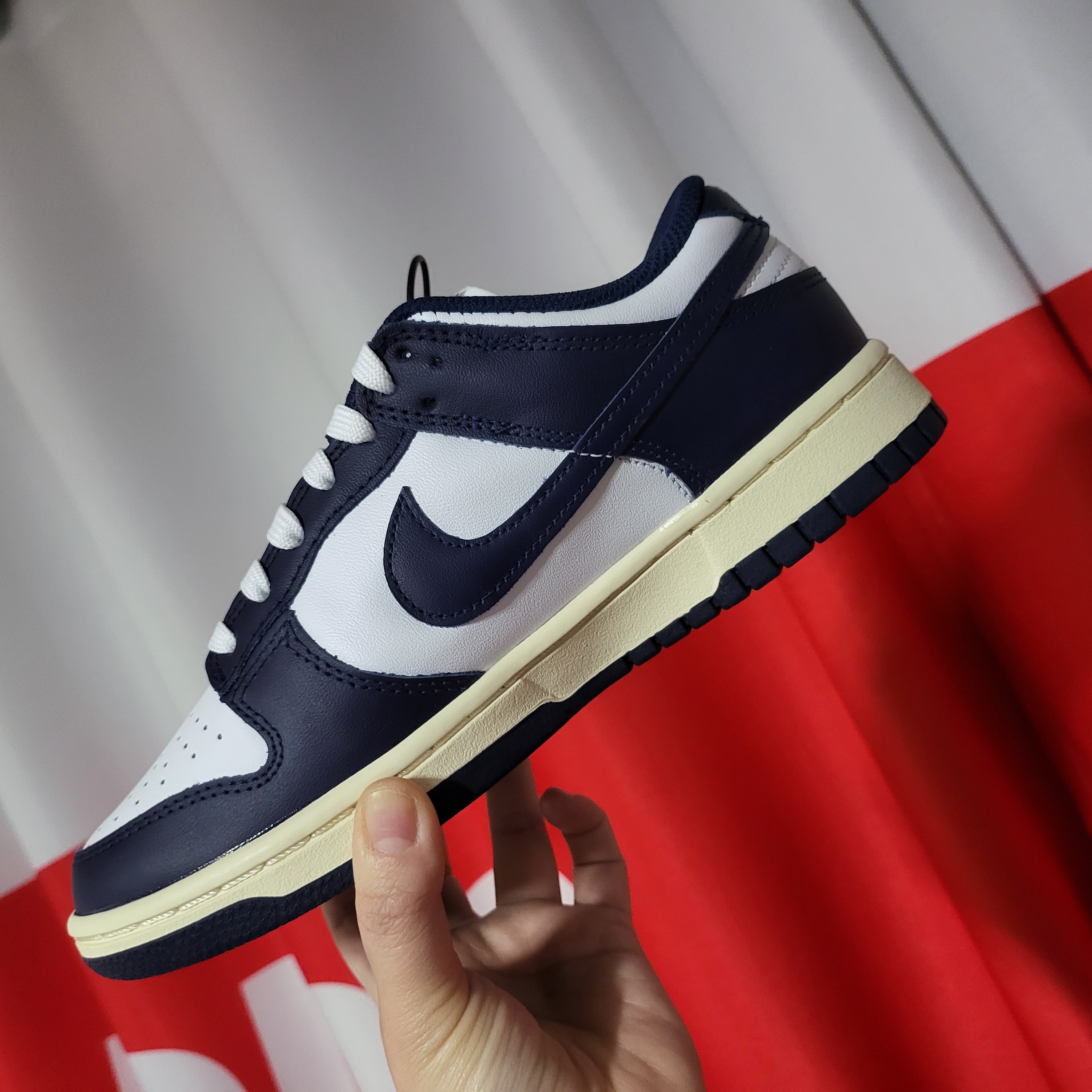 (W) Nike Dunk Low Vintage Midnight Navy 착용 스타일
