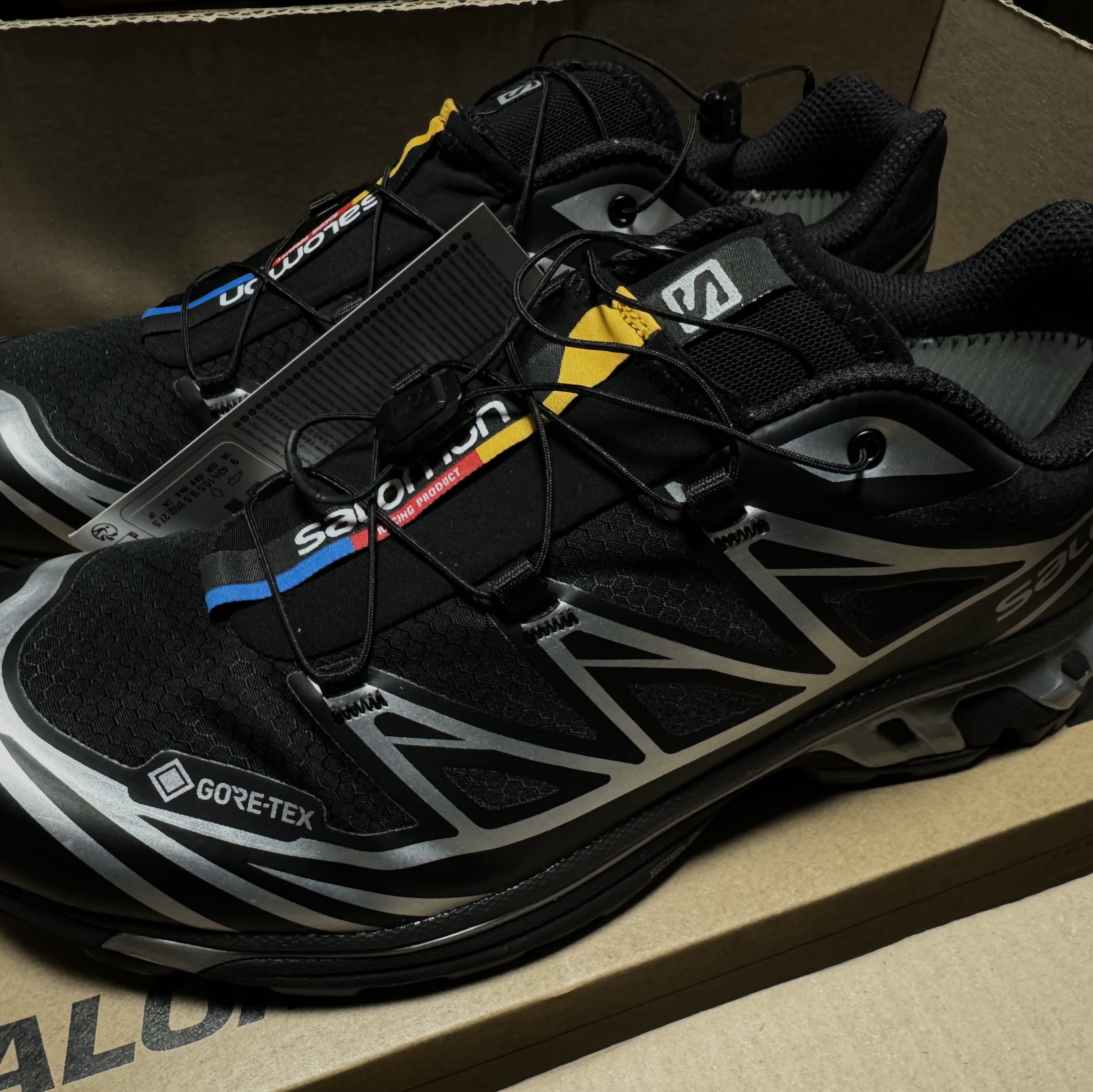 Salomon XT-6 GTX Black Silver 착용 스타일 - 1