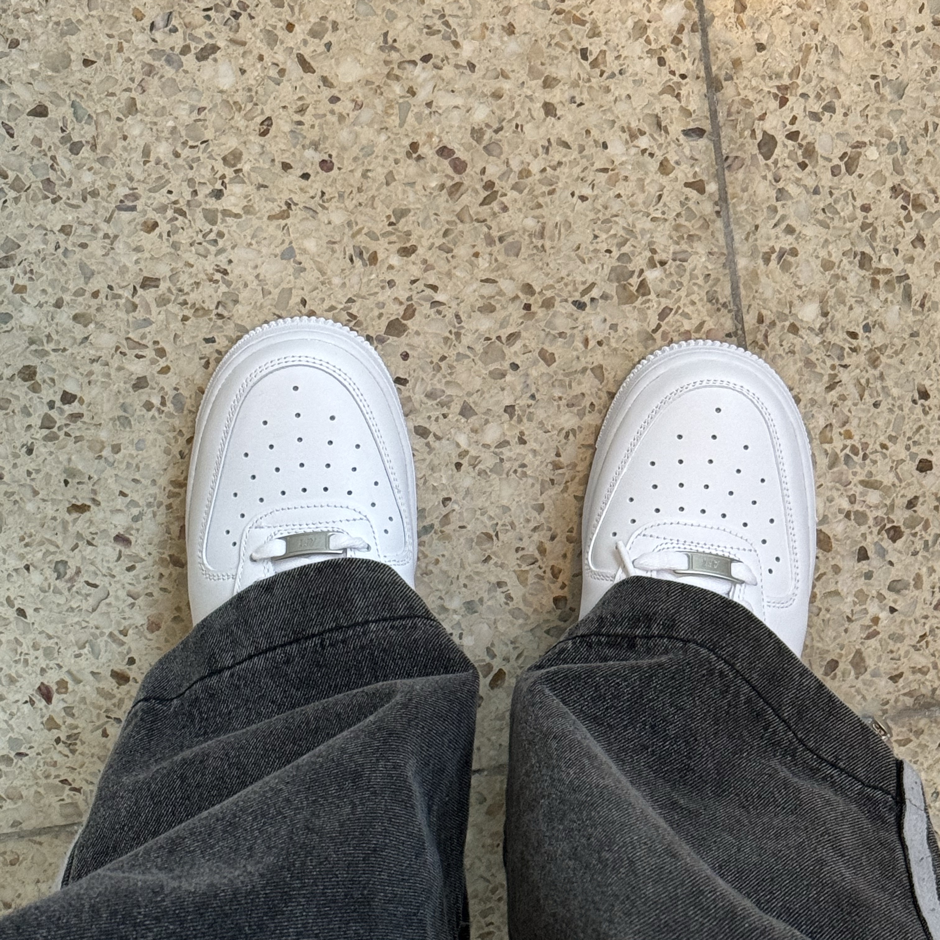 (W) Nike Air Force 1 '07 Low White 착용 스타일