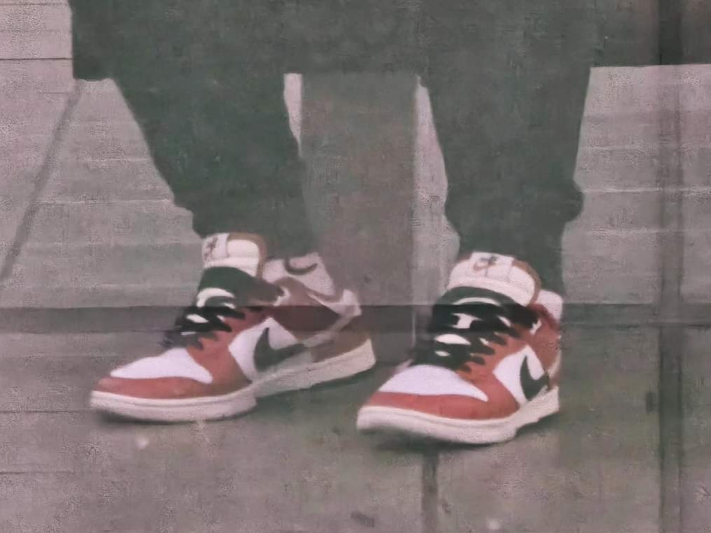 Nike Dunk Low Retro PRM University Red Black 착용 스타일