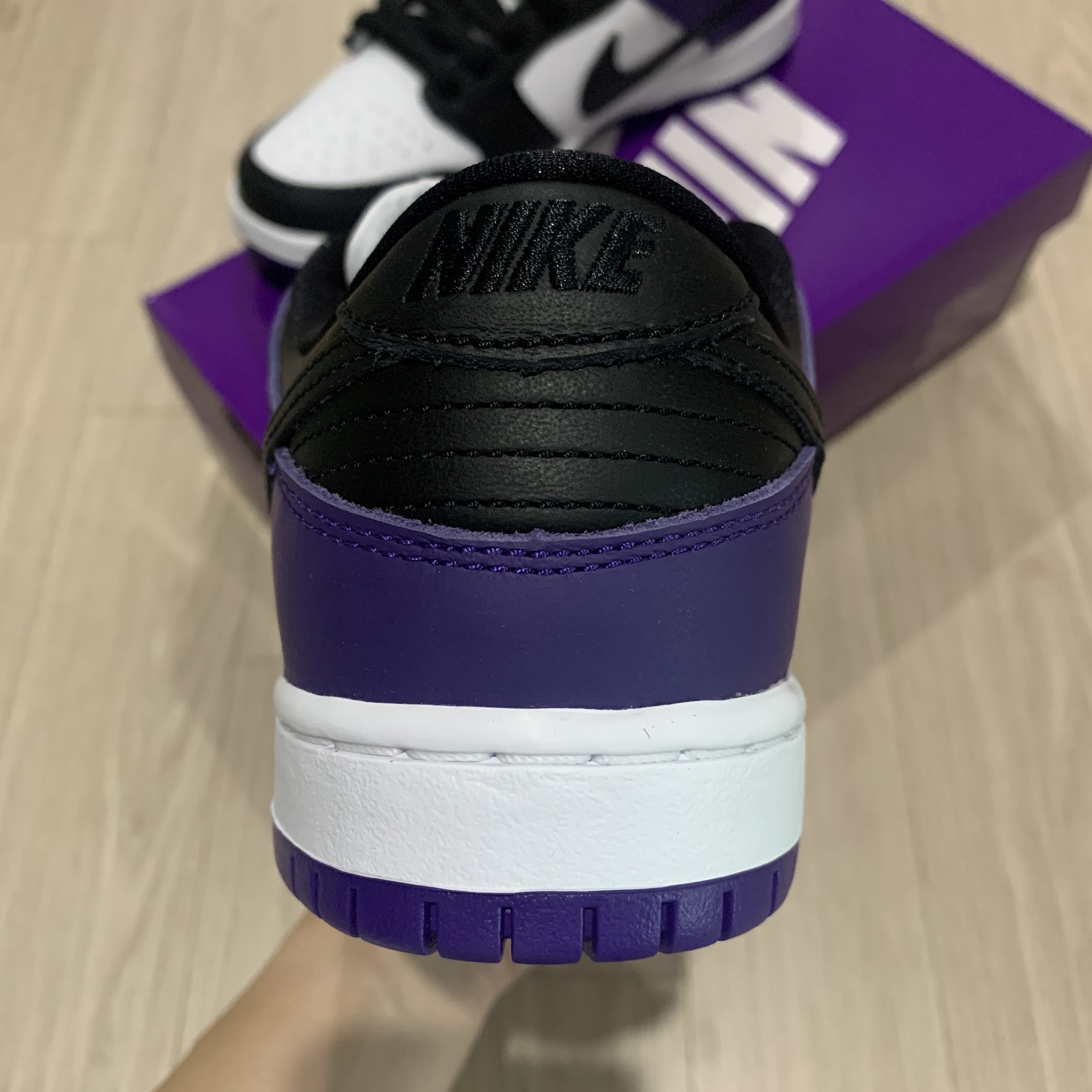 Nike SB Dunk Low Pro Court Purple 착용 스타일 - 4