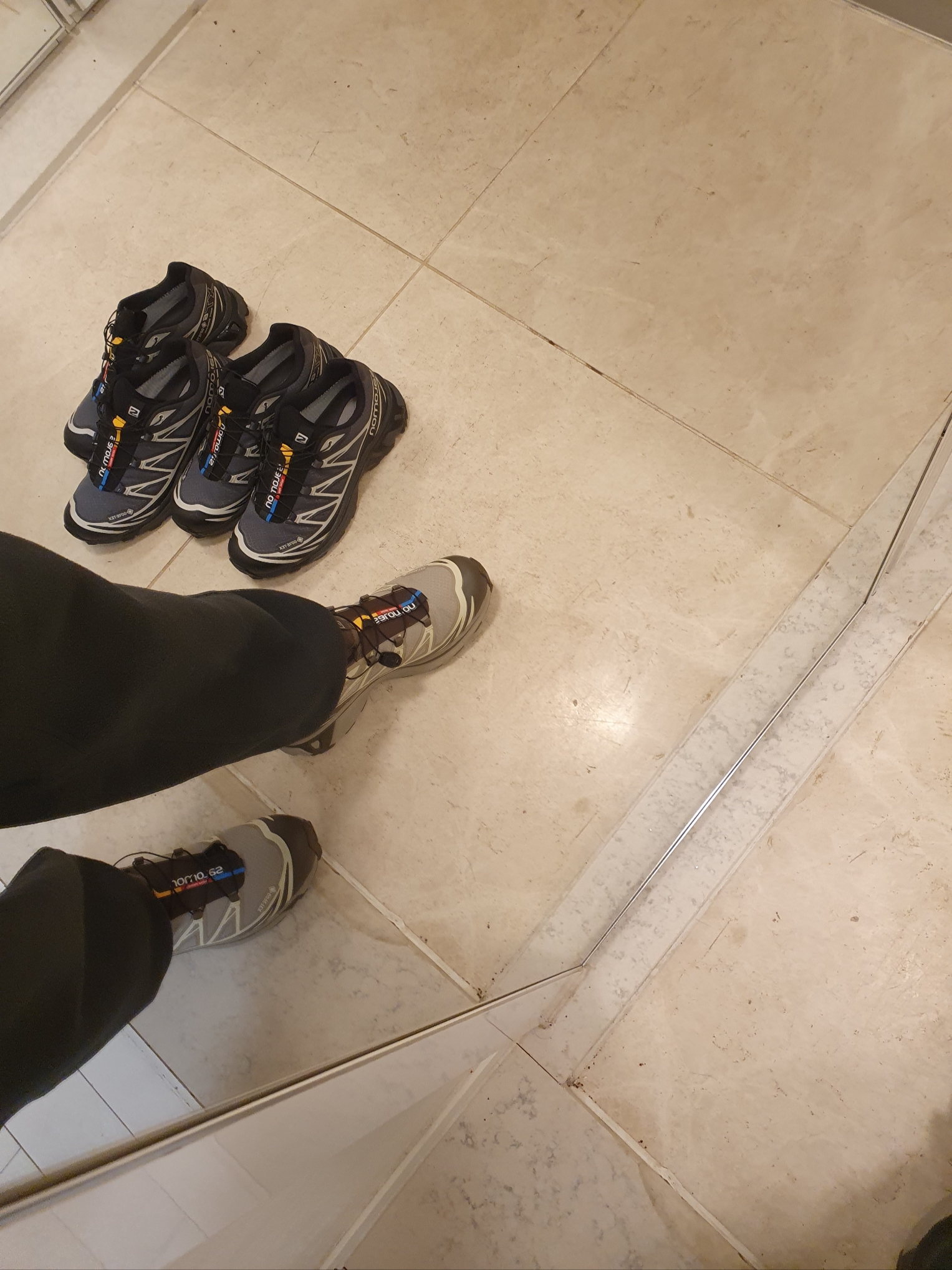 Salomon XT-6 Gore-Tex Black Ebony 착용 스타일